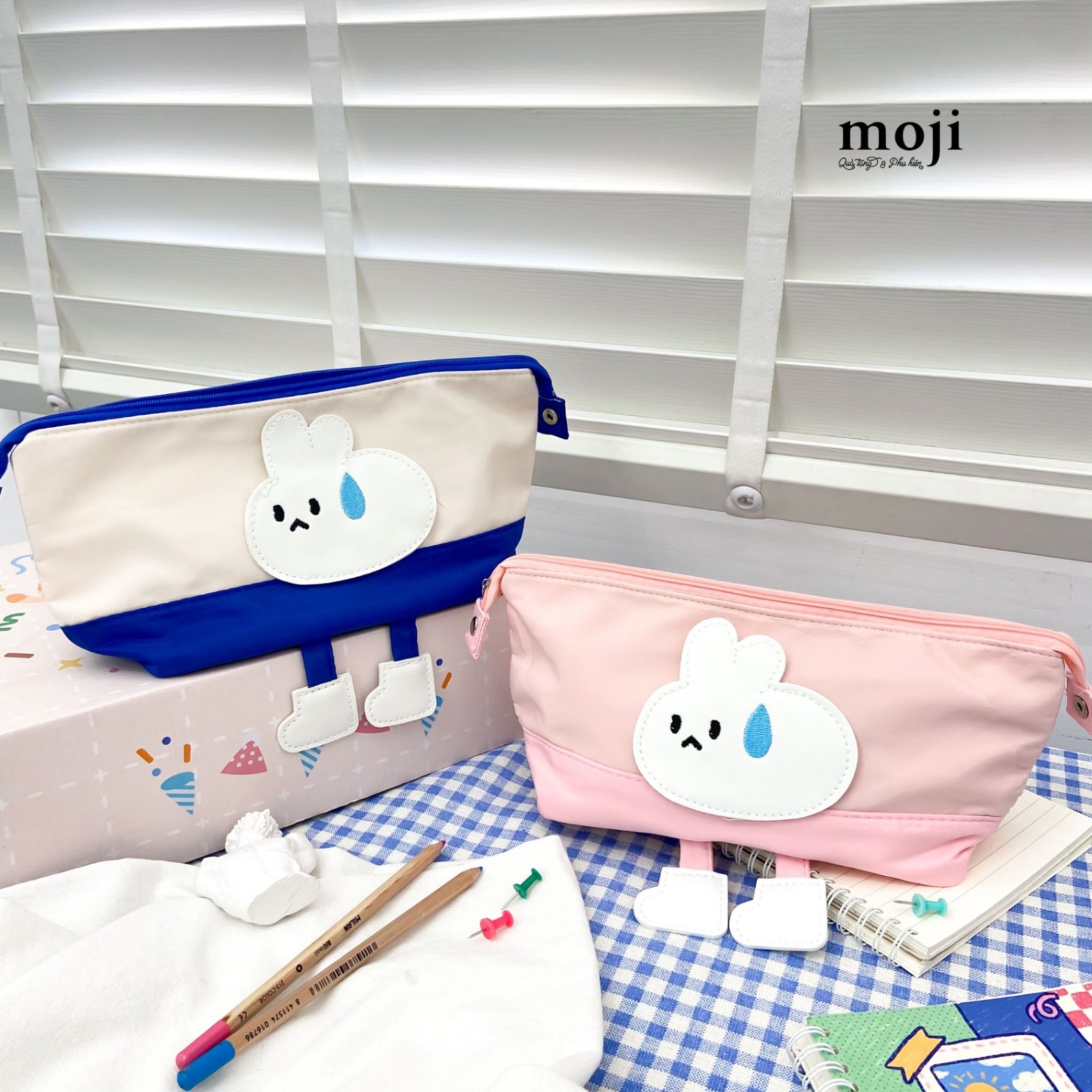 Hộp bút lớn Sweat rabbit có chân 14x27