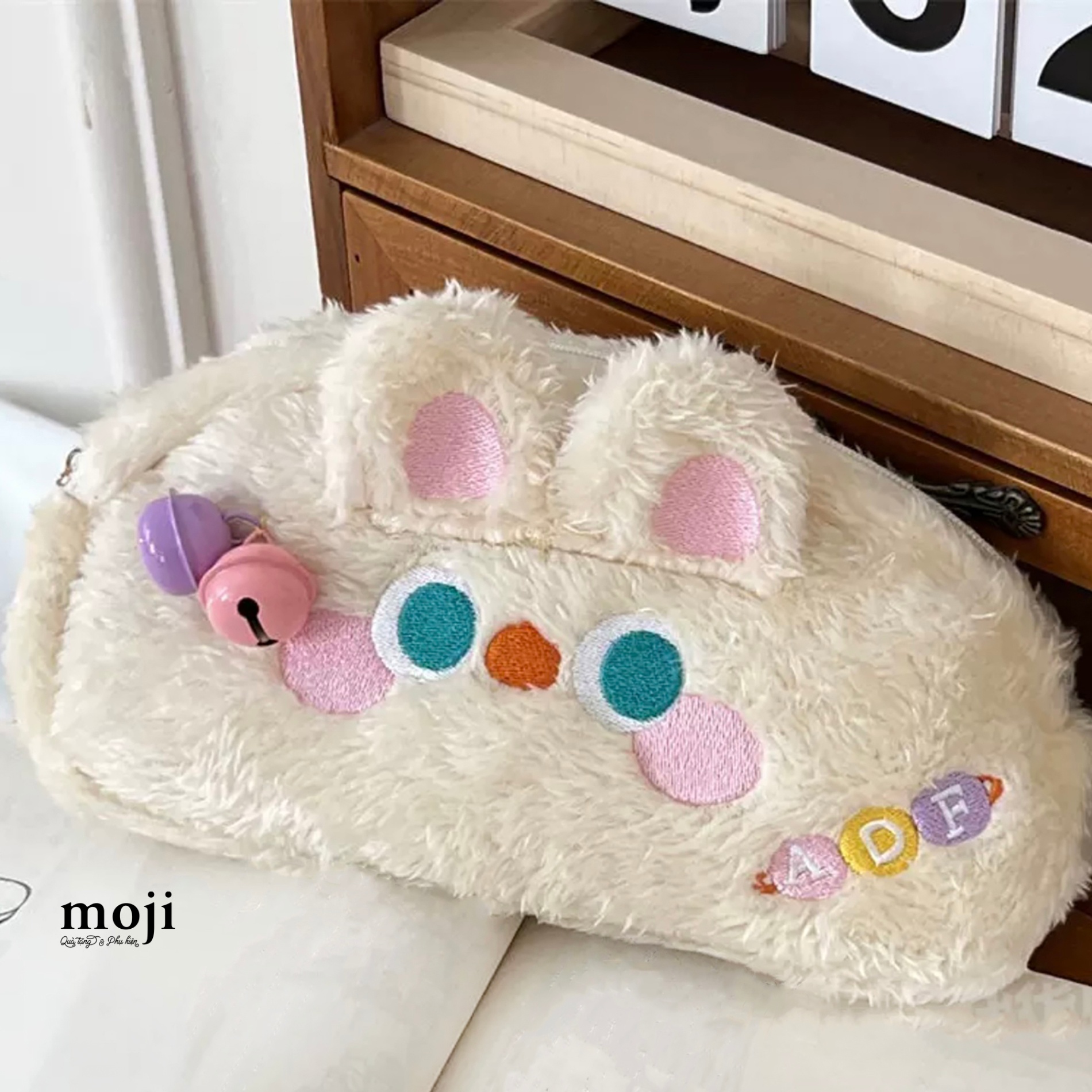 Hộp bút lớn lông xù Baby bear rabbit face có tai leng keng 12x22