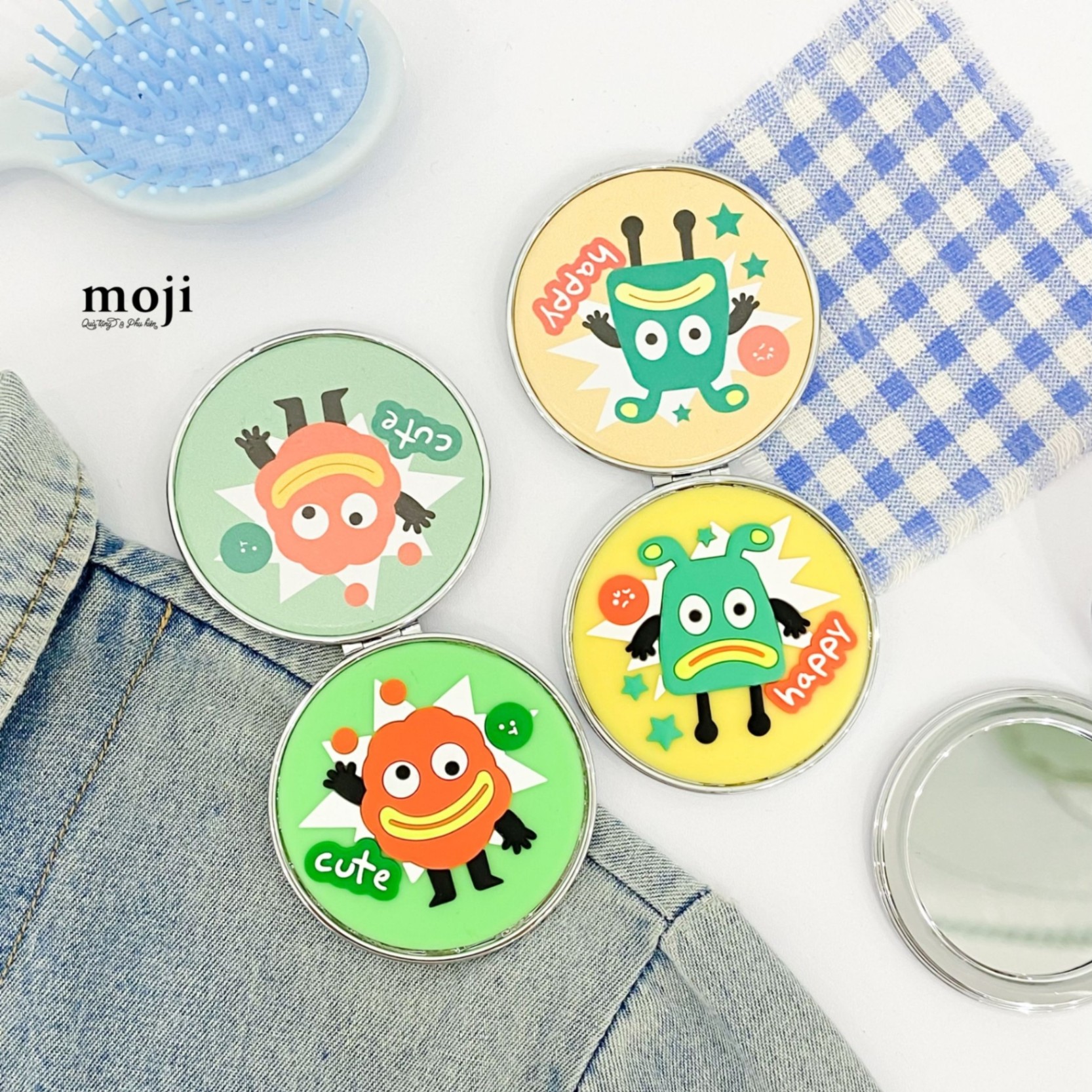 Gương gập tròn Funny vibes monster môi dày 7cm