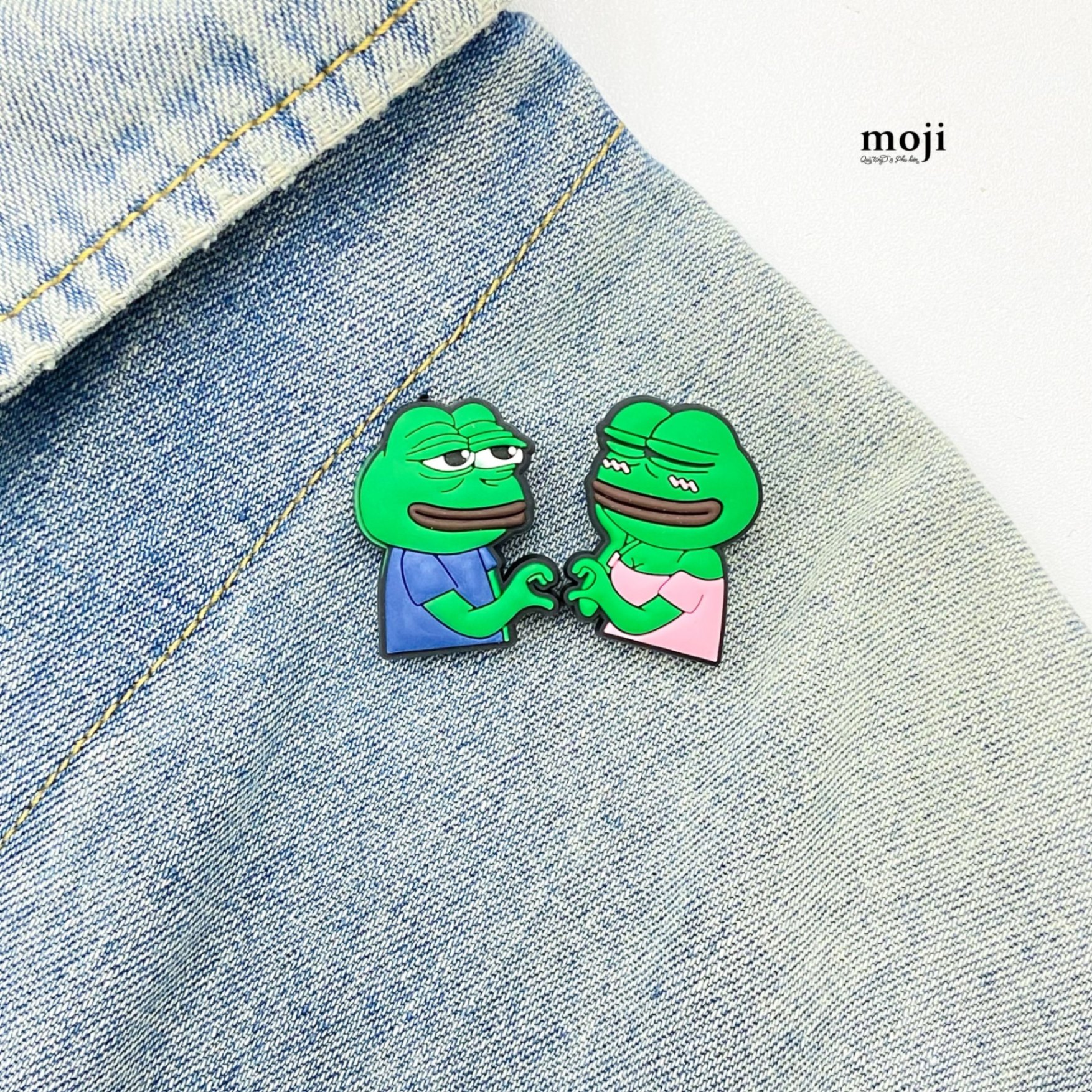 Jibbitz crocs Funny vibes funny frog make heart môi dày