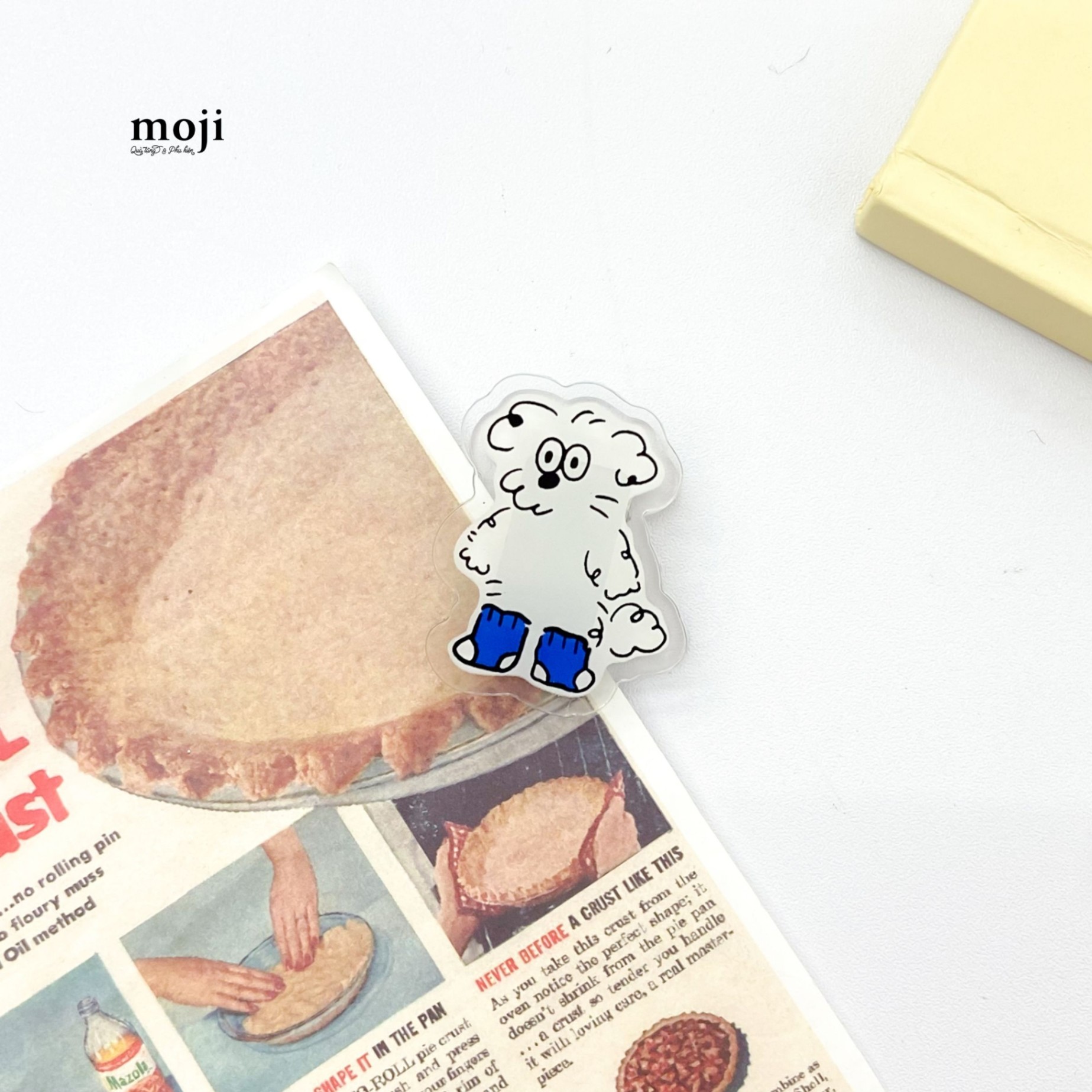 Kẹp tài liệu mini acrylic Cún lông xù blue hat socks