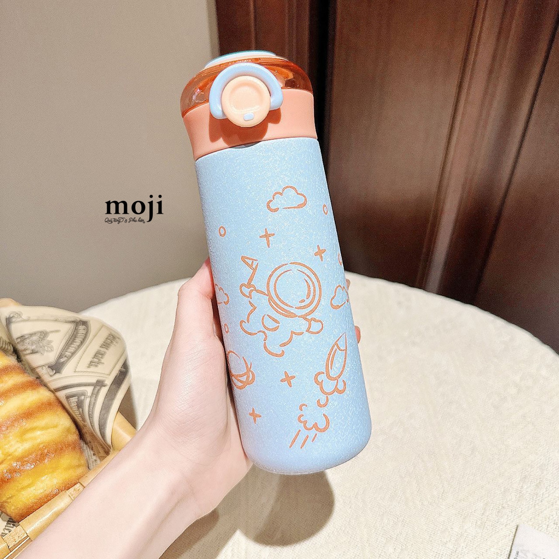 Bình nước giữ nhiệt Phi hành gia astronaut in space line 350ml