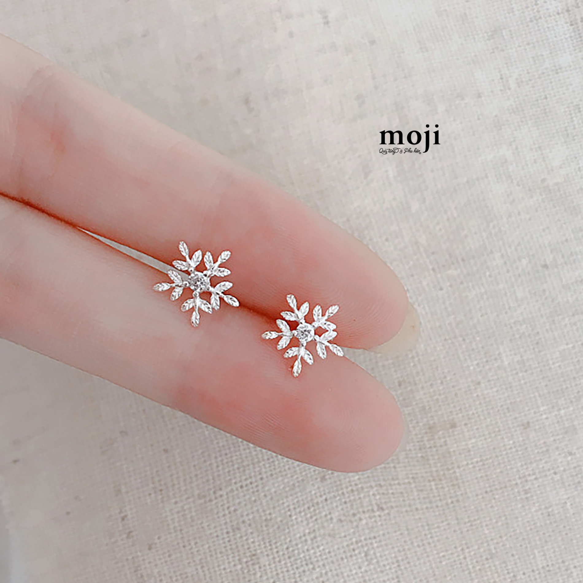 Khuyên tai mạ bạc Snowflakes hoa tuyết đính đá
