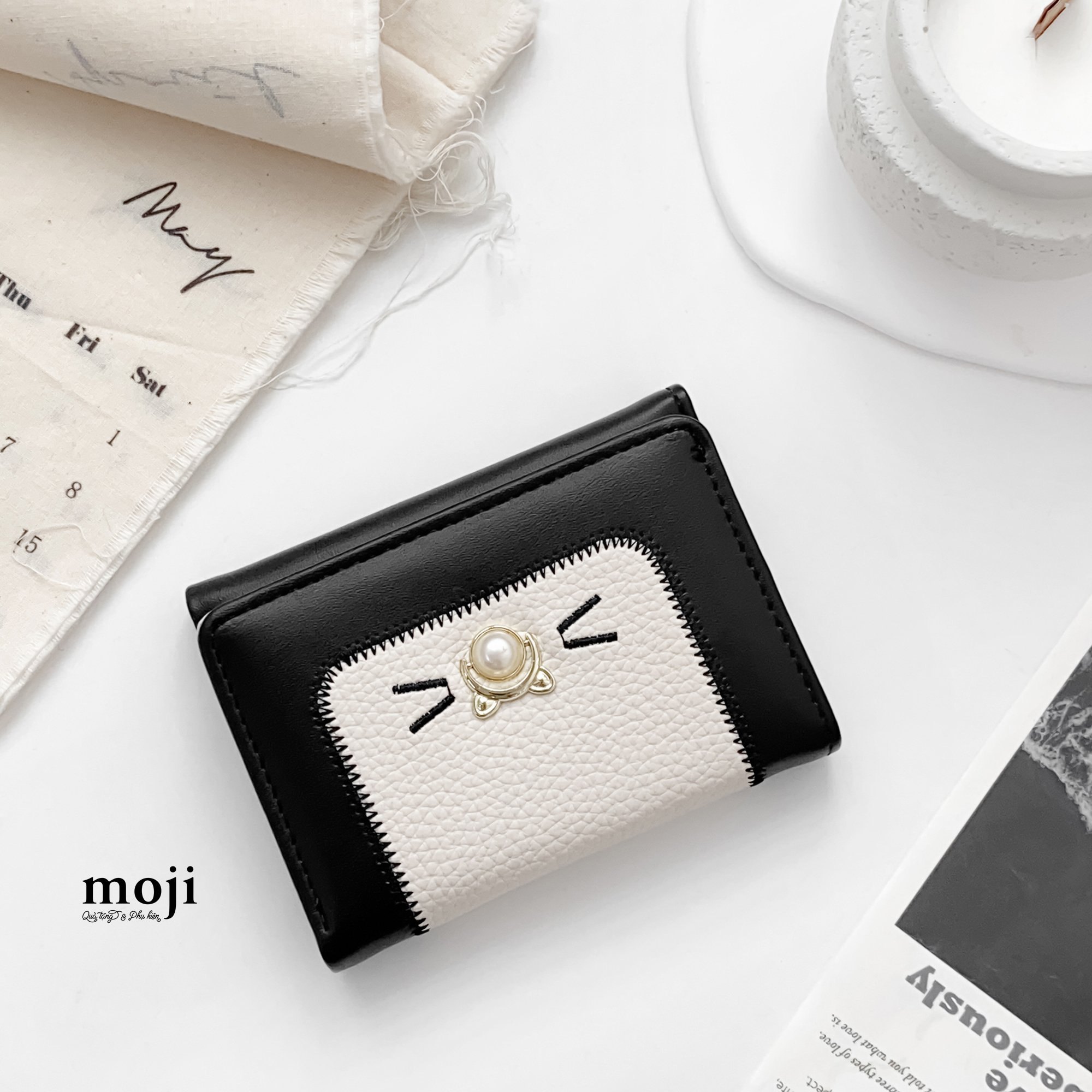Ví da gập ngắn Cute cat pearl face nền phối màu 8x10