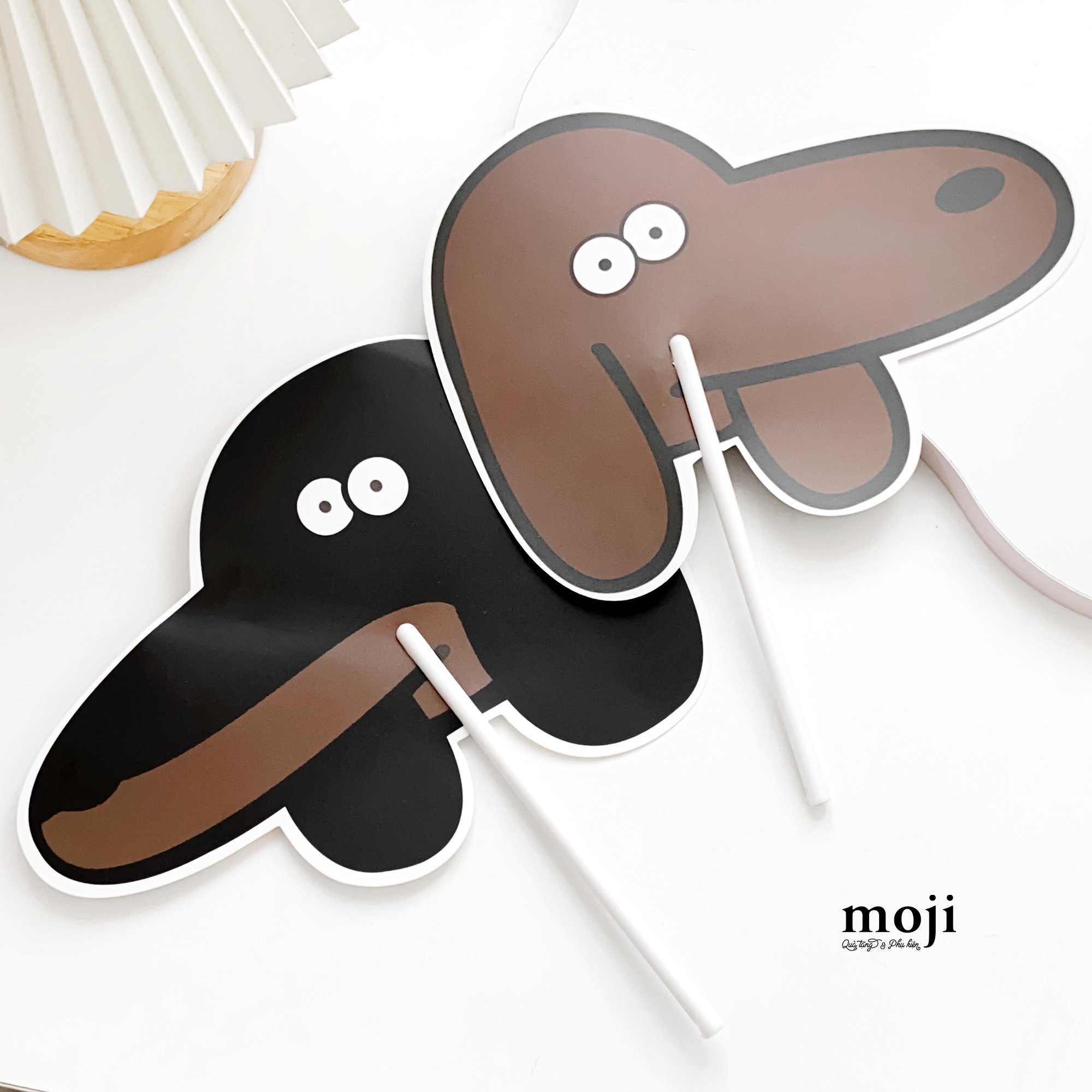 Quạt nhựa cầm tay MJ Cute Dachshund dog face