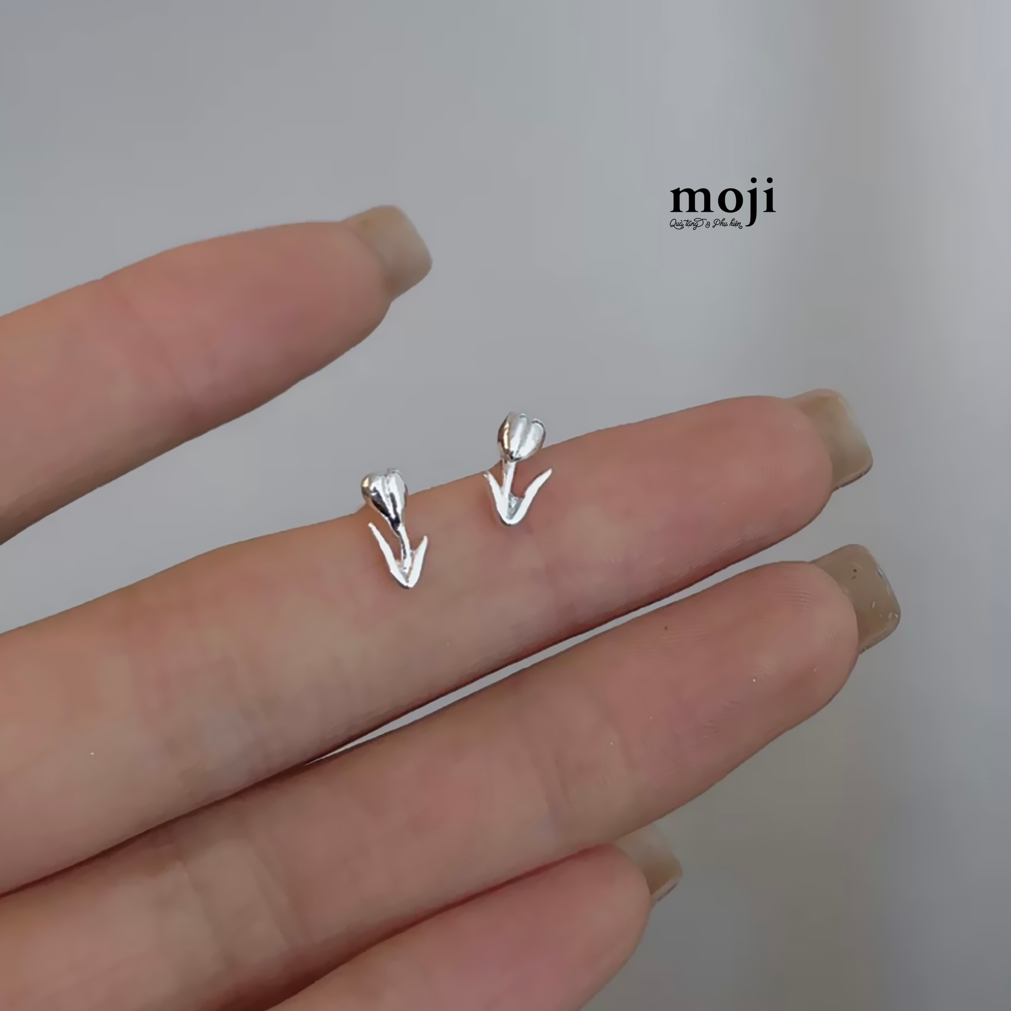 Khuyên tai mạ bạc Tulip flower 2 lá
