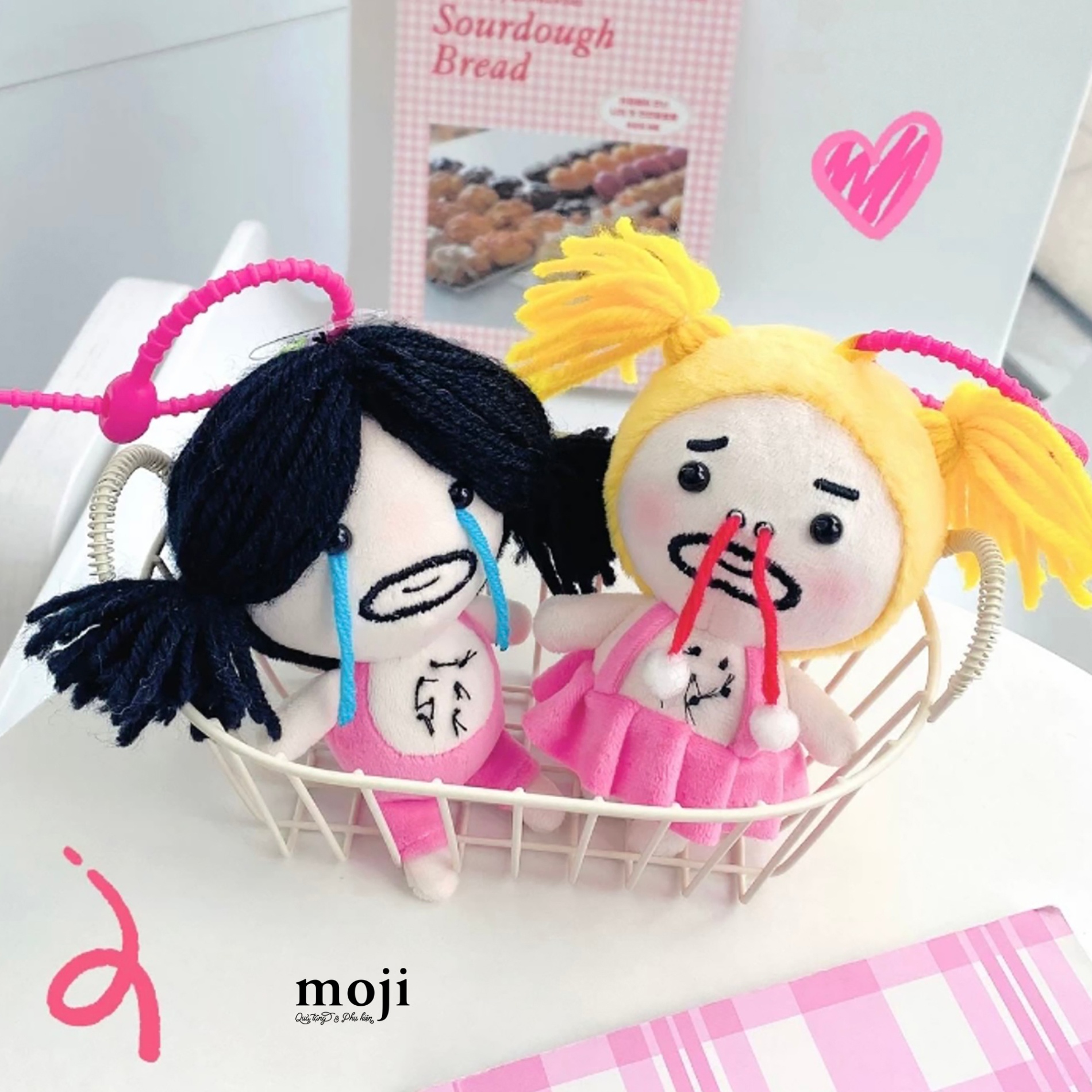 Móc khóa nhồi bông Funny vibes little girl pink clothes có tóc