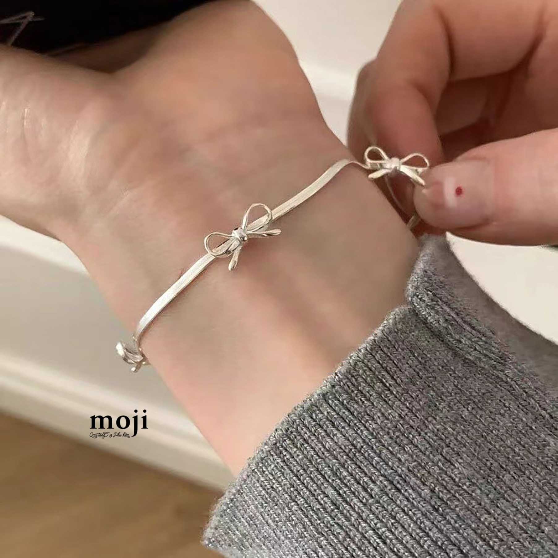Vòng tay mạ bạc Bow nơ nhỏ dây dẹt