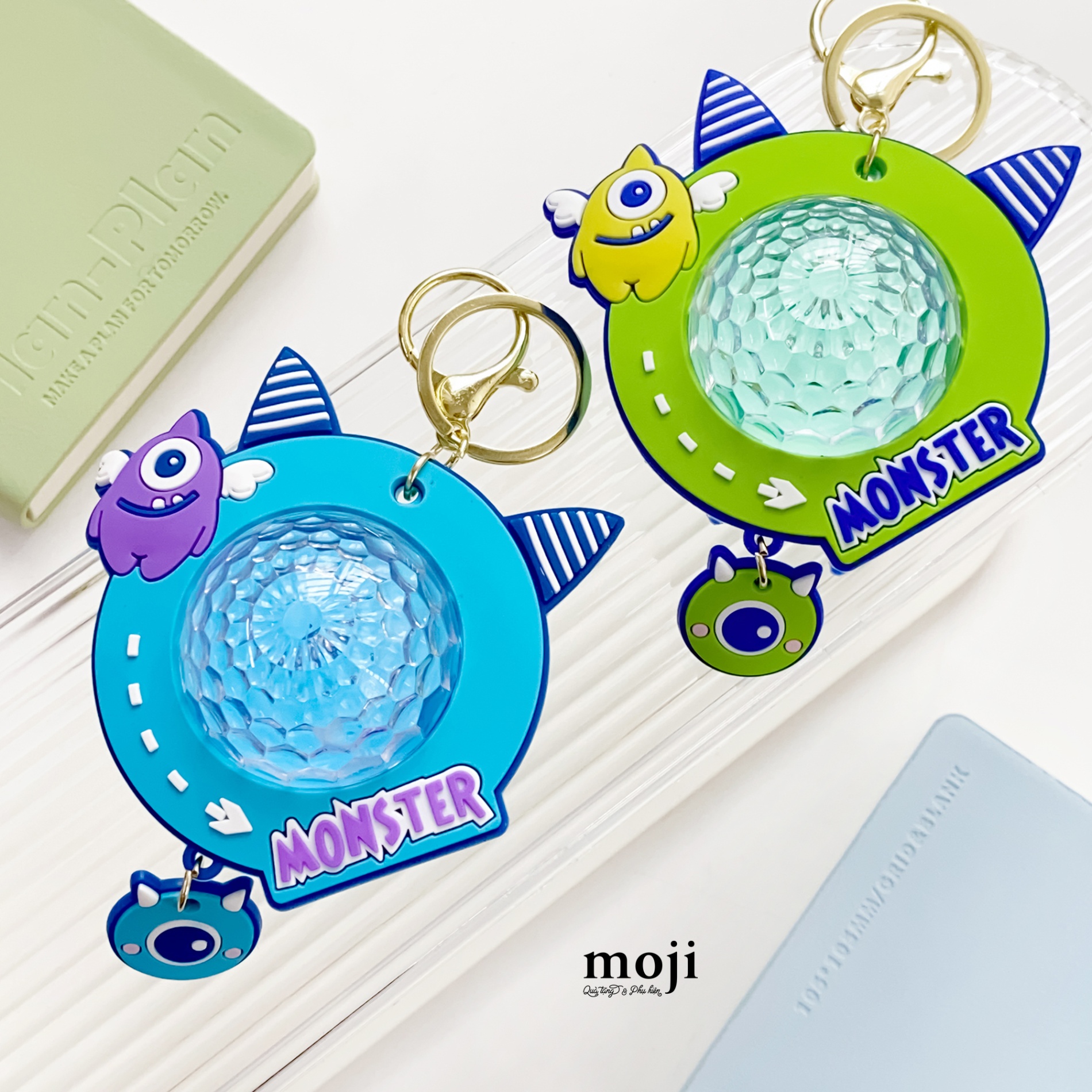 Móc khóa đèn led Angel monster UFO