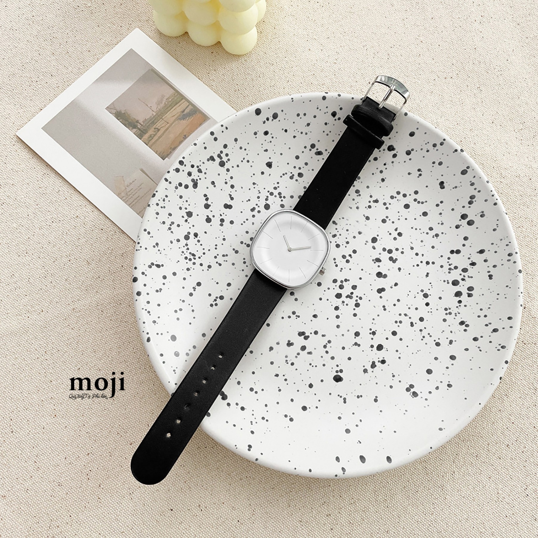 Đồng hồ MJ dây da Black and white mặt vuông bo góc vạch số 39mm