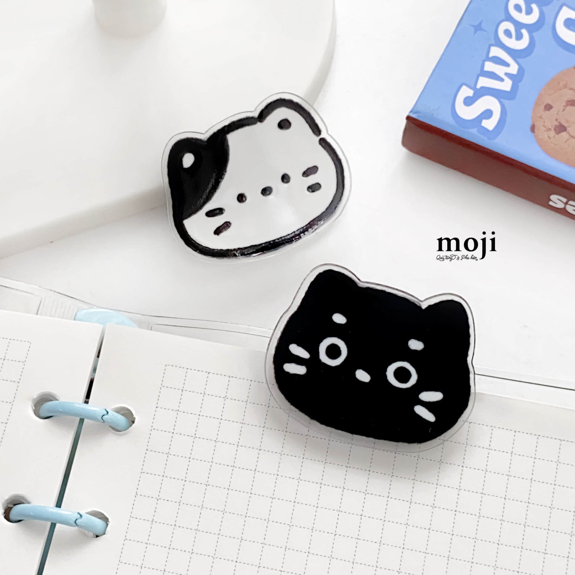 Kẹp tài liệu mini acrylic Black and white cat face