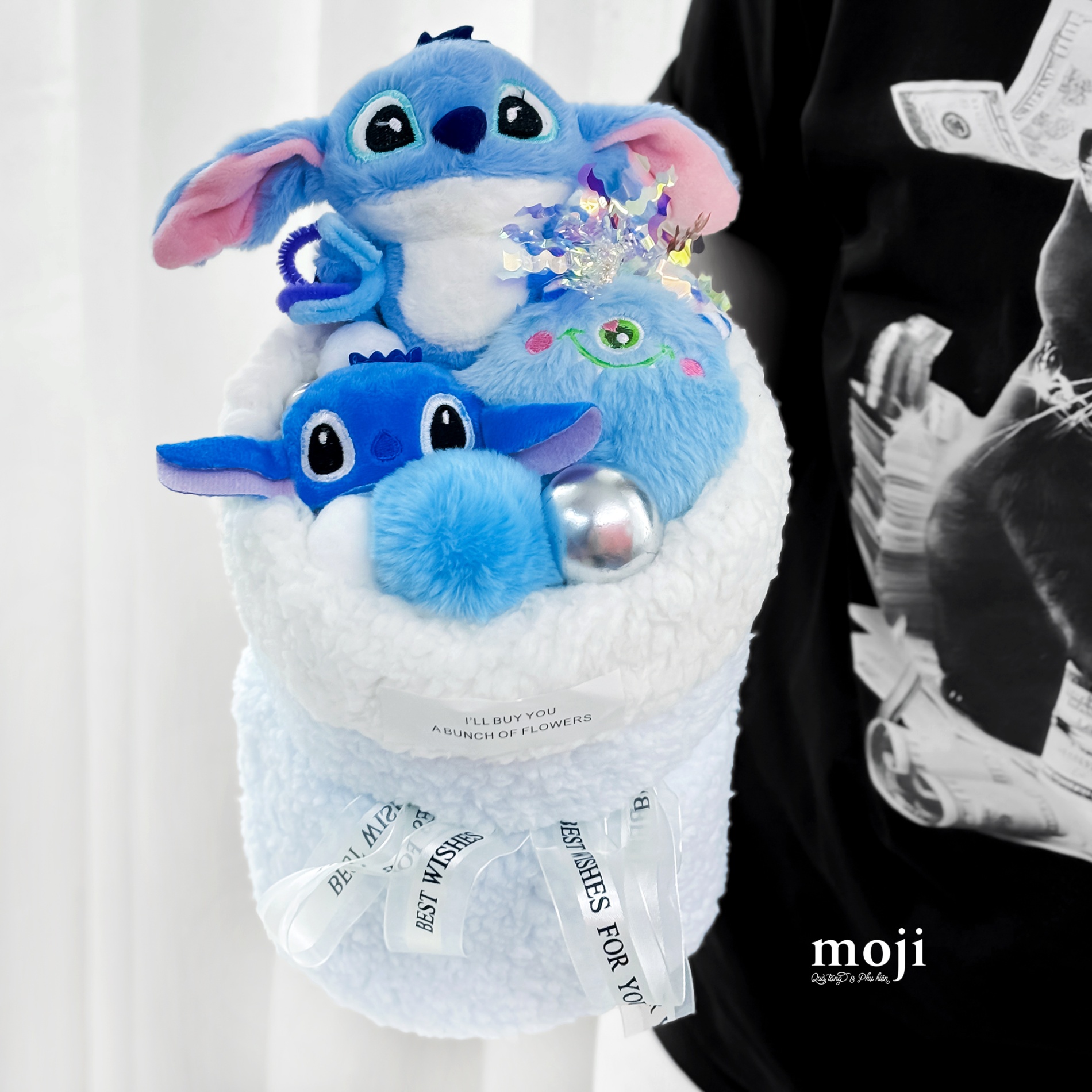 Hoa gấu bông bó Stitch and friends có đèn kèm túi thiệp 18x28