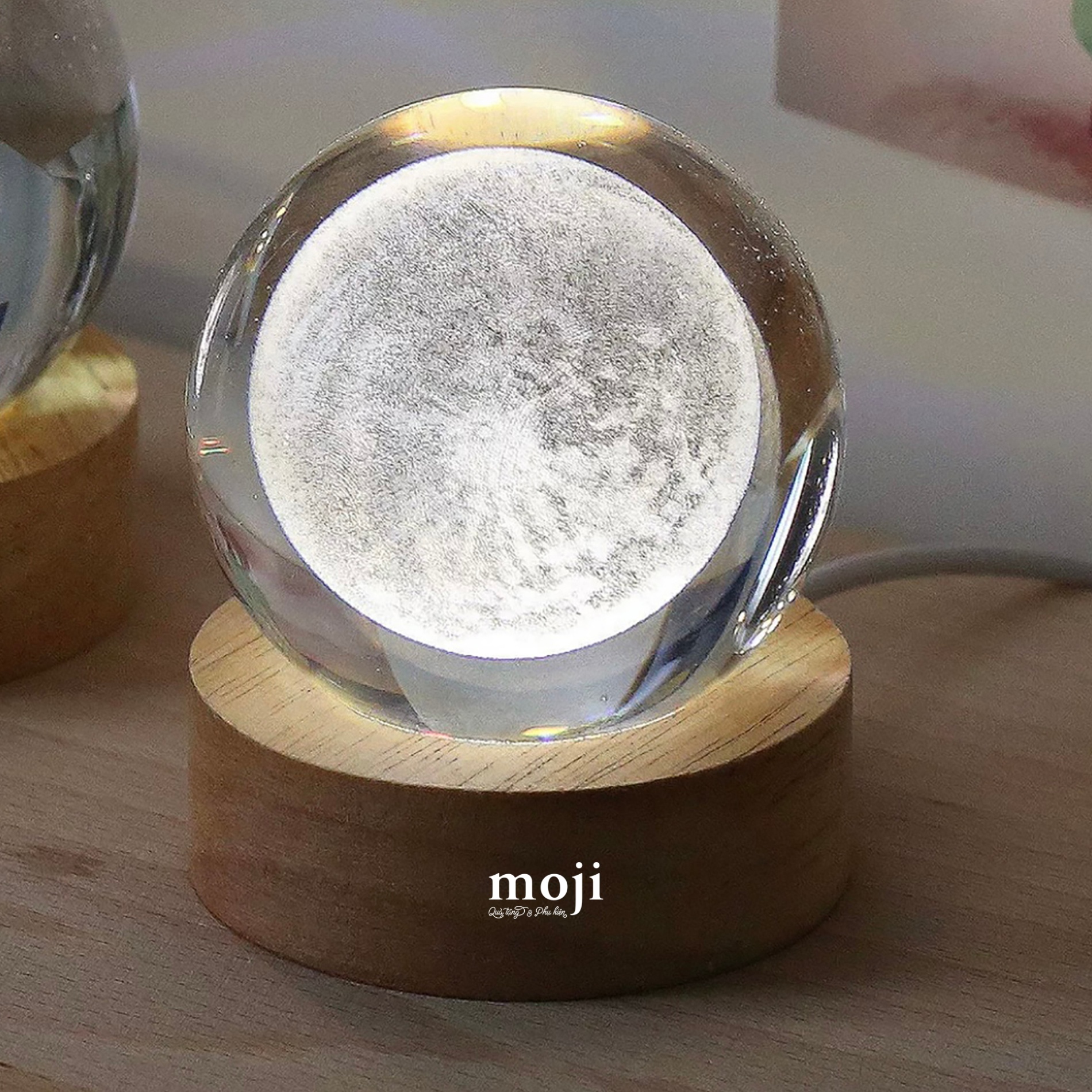 Đèn led trang trí Moon dùng điện