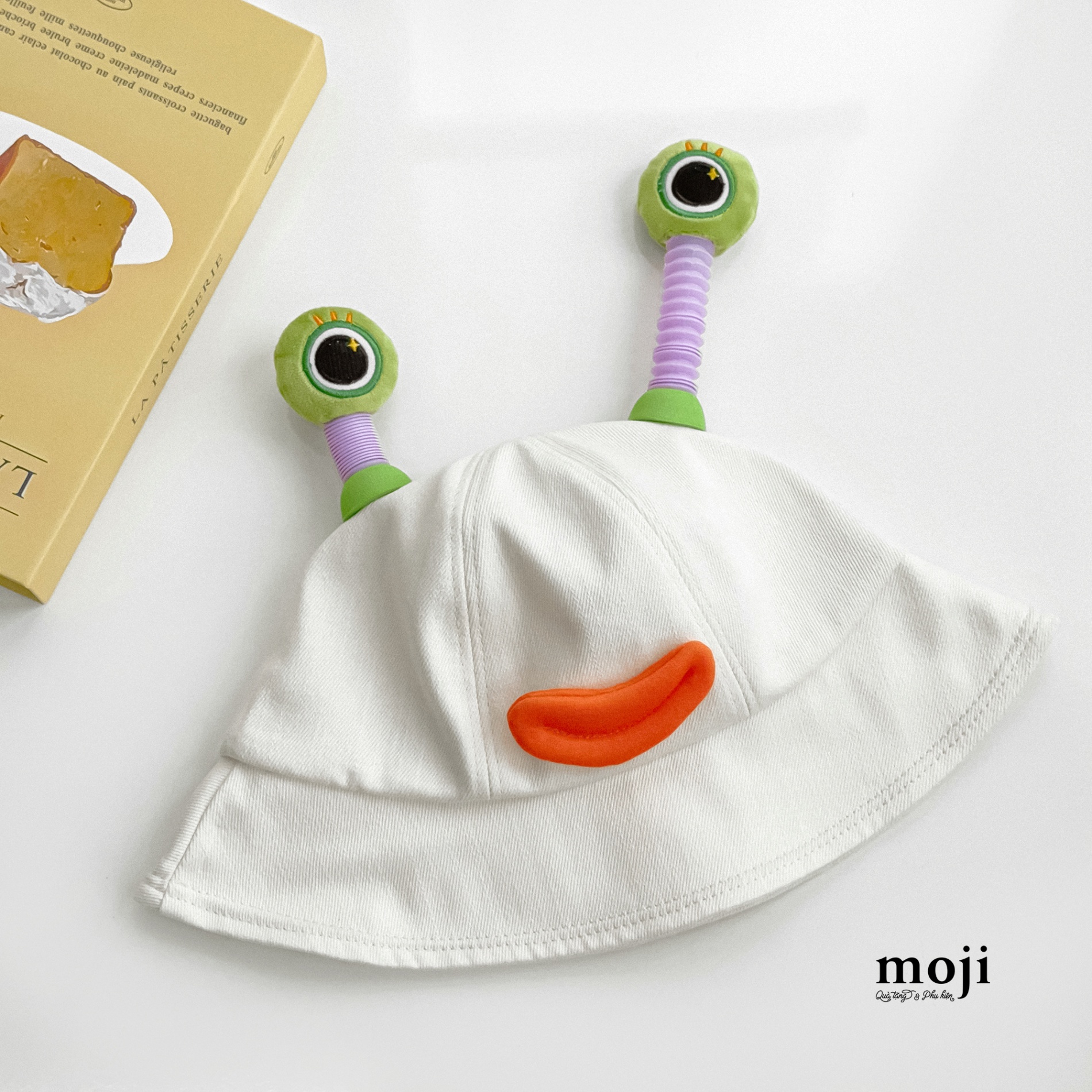 Mũ nón bucket Funny vibes môi dày mắt nổi co giãn có đèn