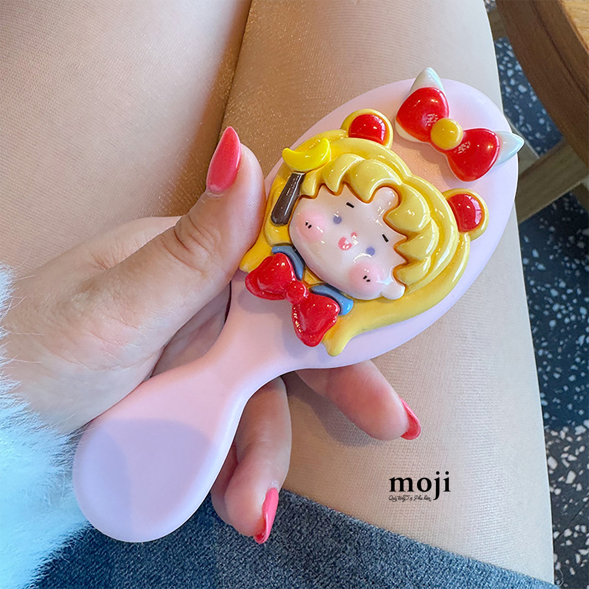 Lược đệm mát xa Sailor moon má béo