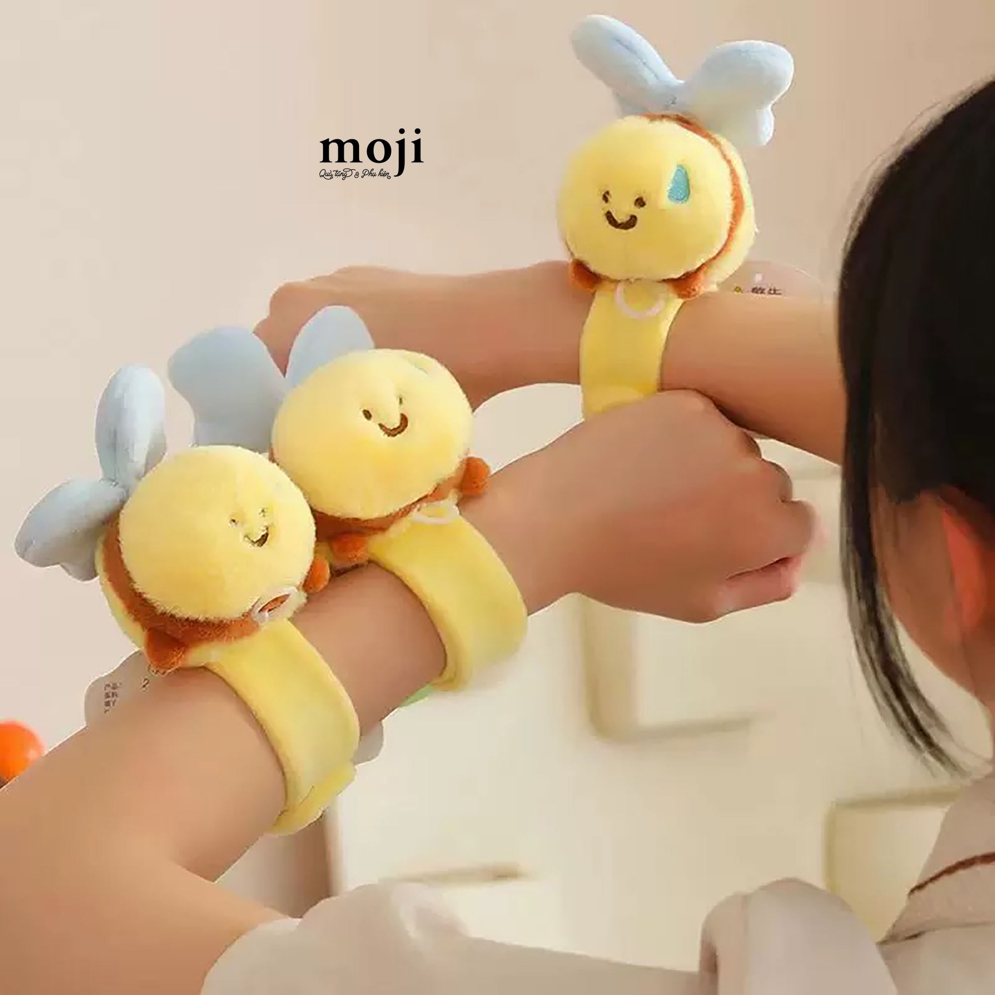 Gấu bông vòng tay Cute bee chú ong chảy mồ hôi bay dây cót 12cm