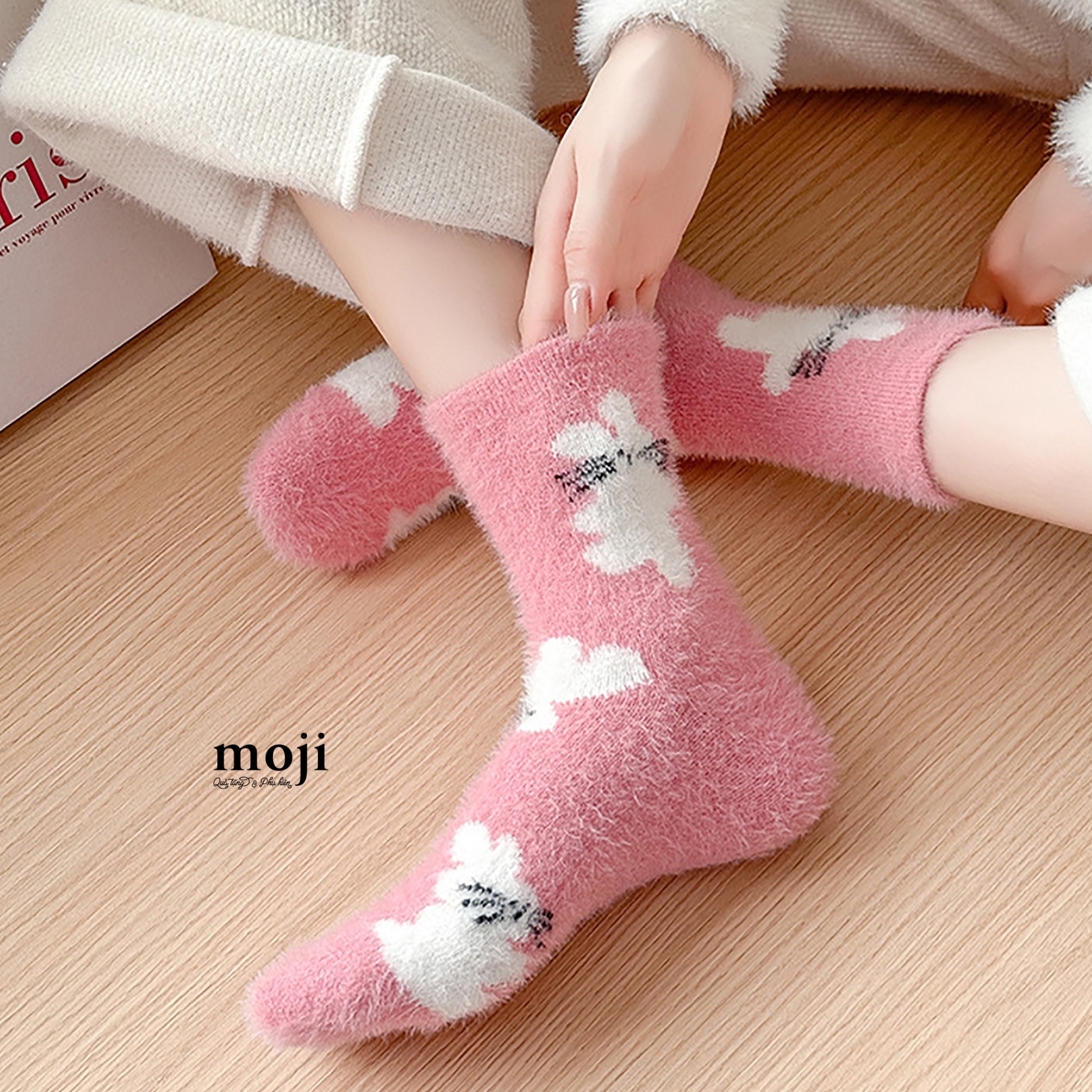 Tất vớ cổ cao lông xù Rabbit thỏ râu dài