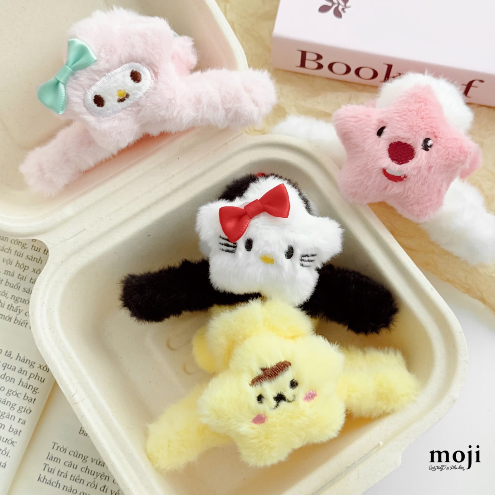 Kẹp tóc càng cua lông xù Hải ly Loopy Sanrio family star face