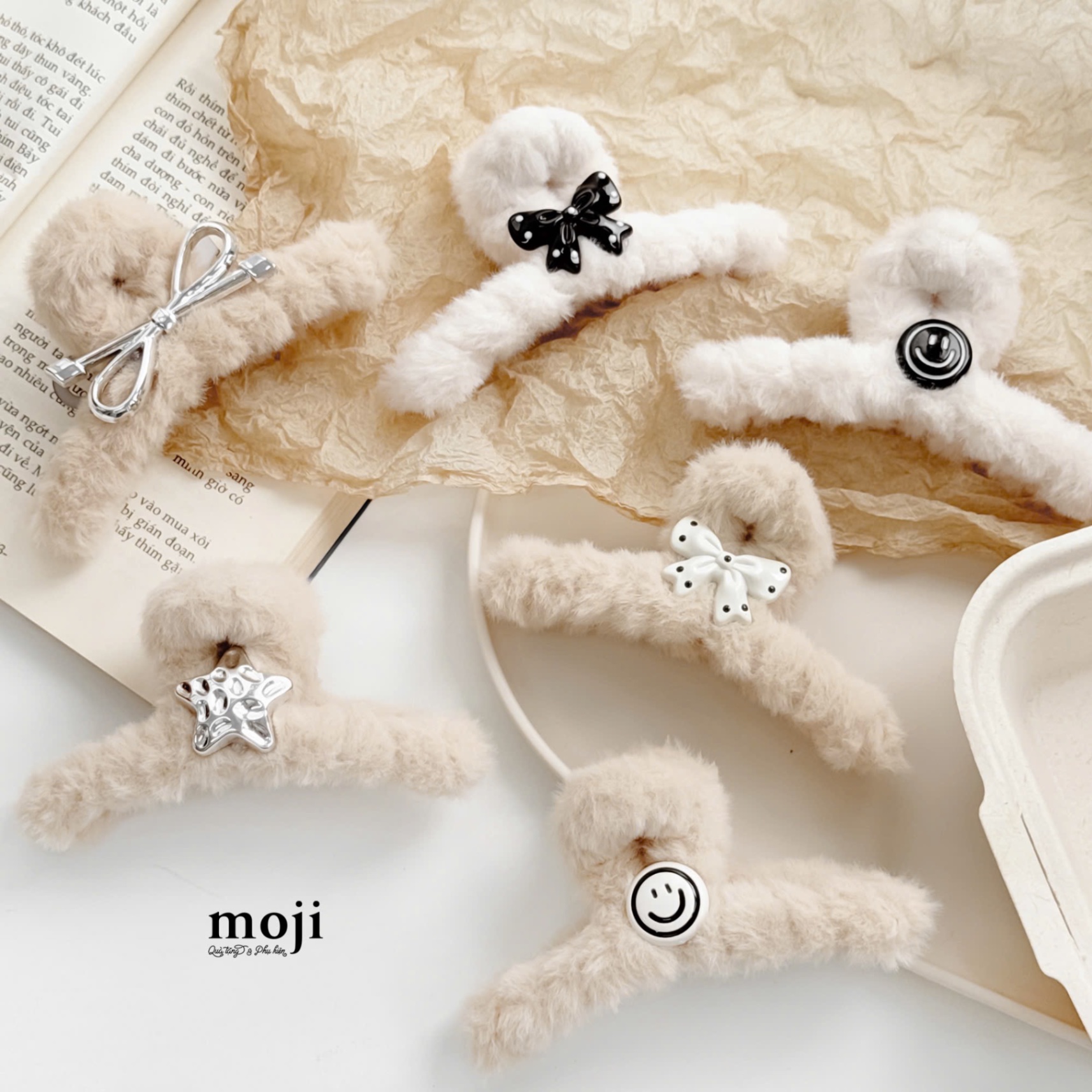 Kẹp tóc càng cua lông xù Bow nơ smiley star