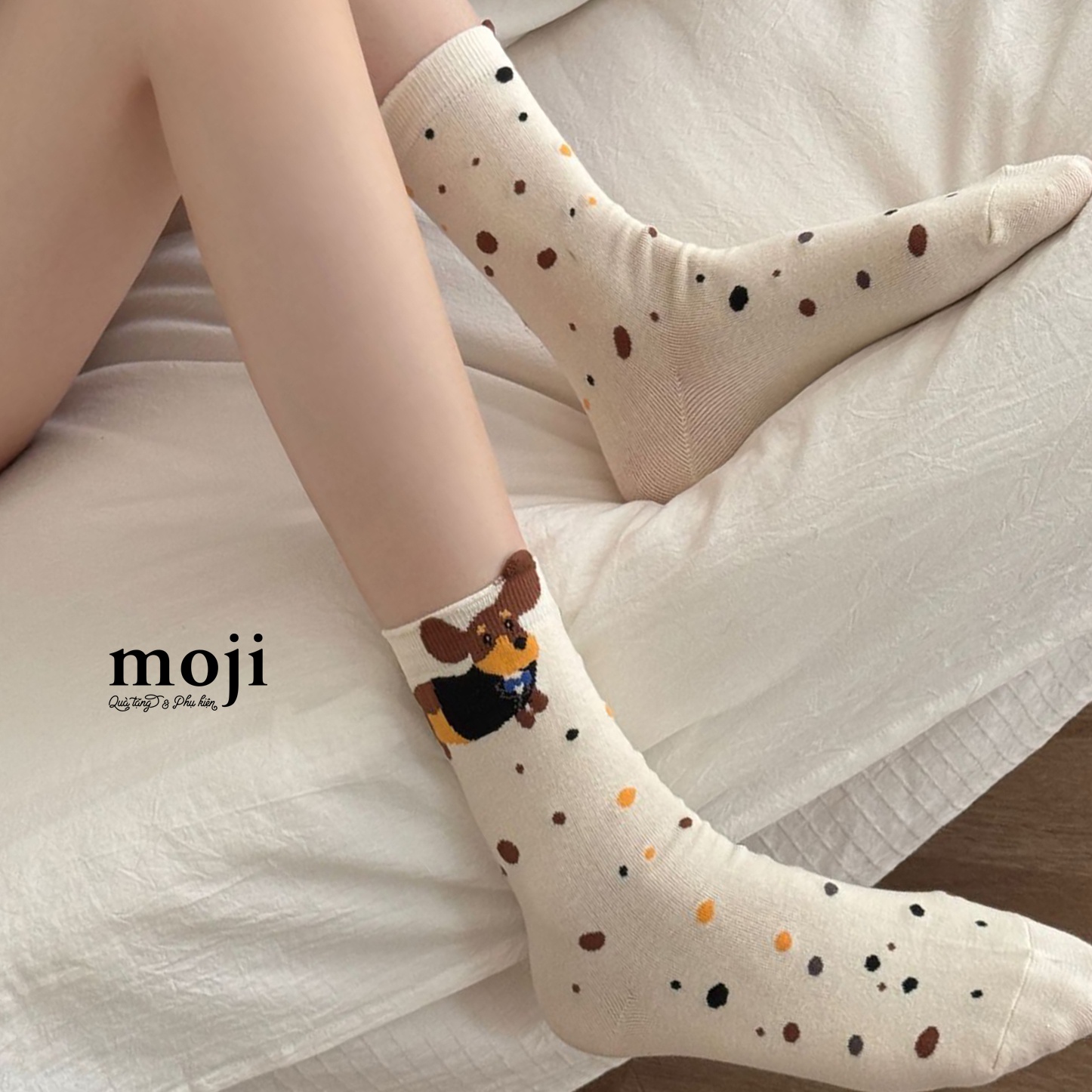Tất vớ cổ cao Dachshund thân dài chấm màu