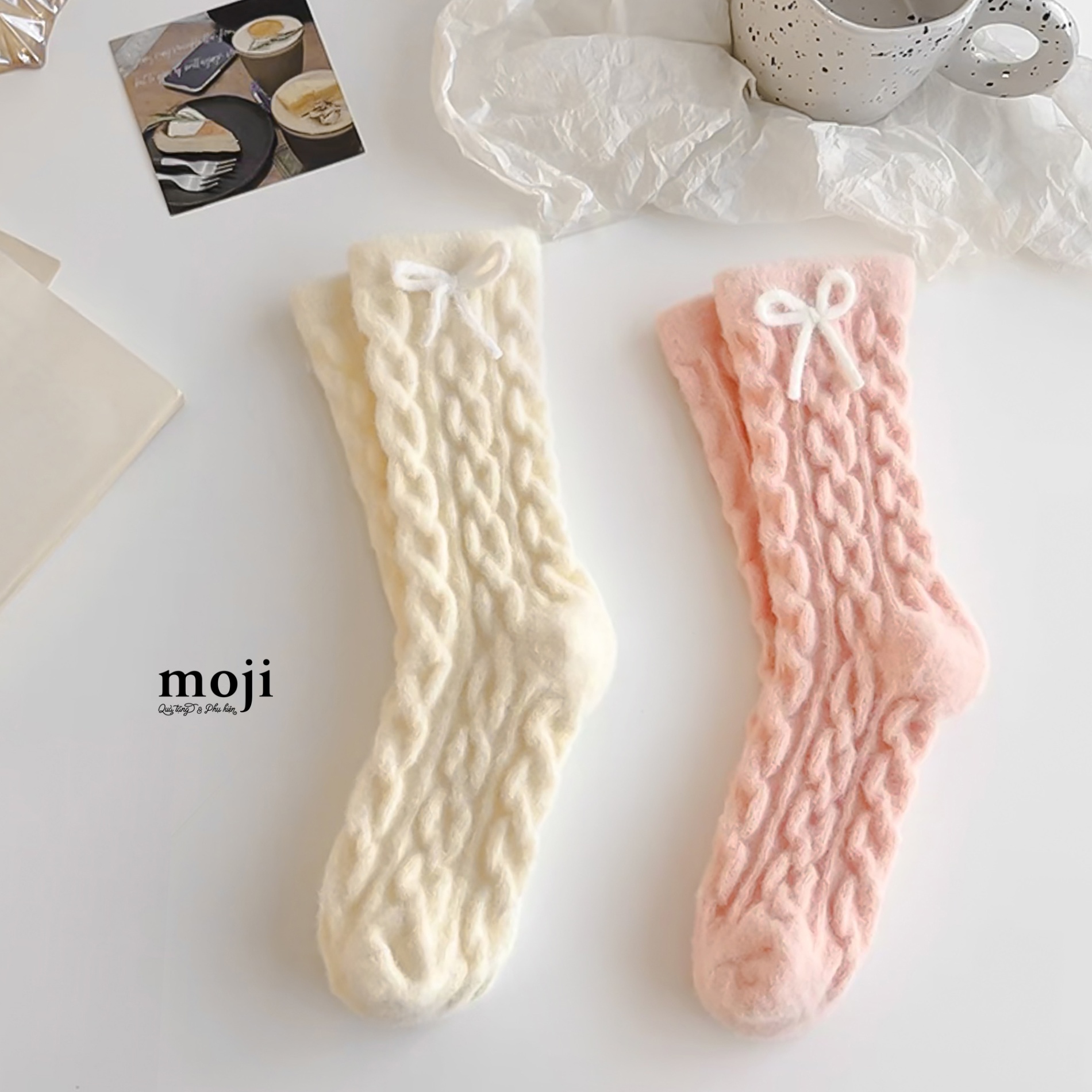 Tất vớ cổ cao lông xù Bow nơ họa tiết dây xích dập nổi