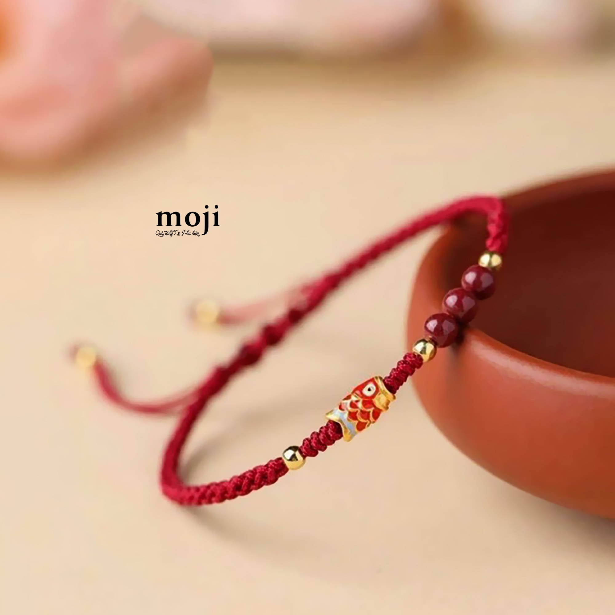 Vòng tay tết chỉ đỏ Little fish cá hạt tròn