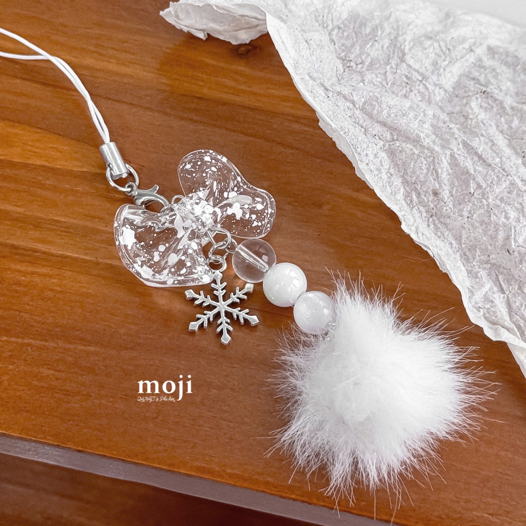 Móc đeo điện thoại Bow nơ hoa tuyết cục bông