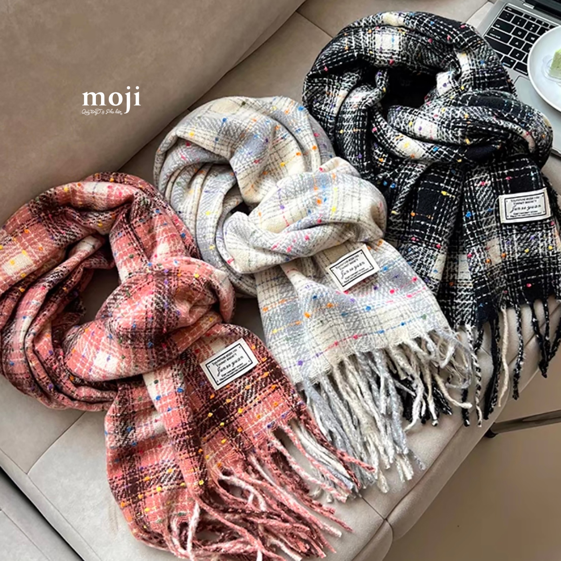 Khăn len Kẻ ô phối màu chấm màu sắc tua rua 65x200