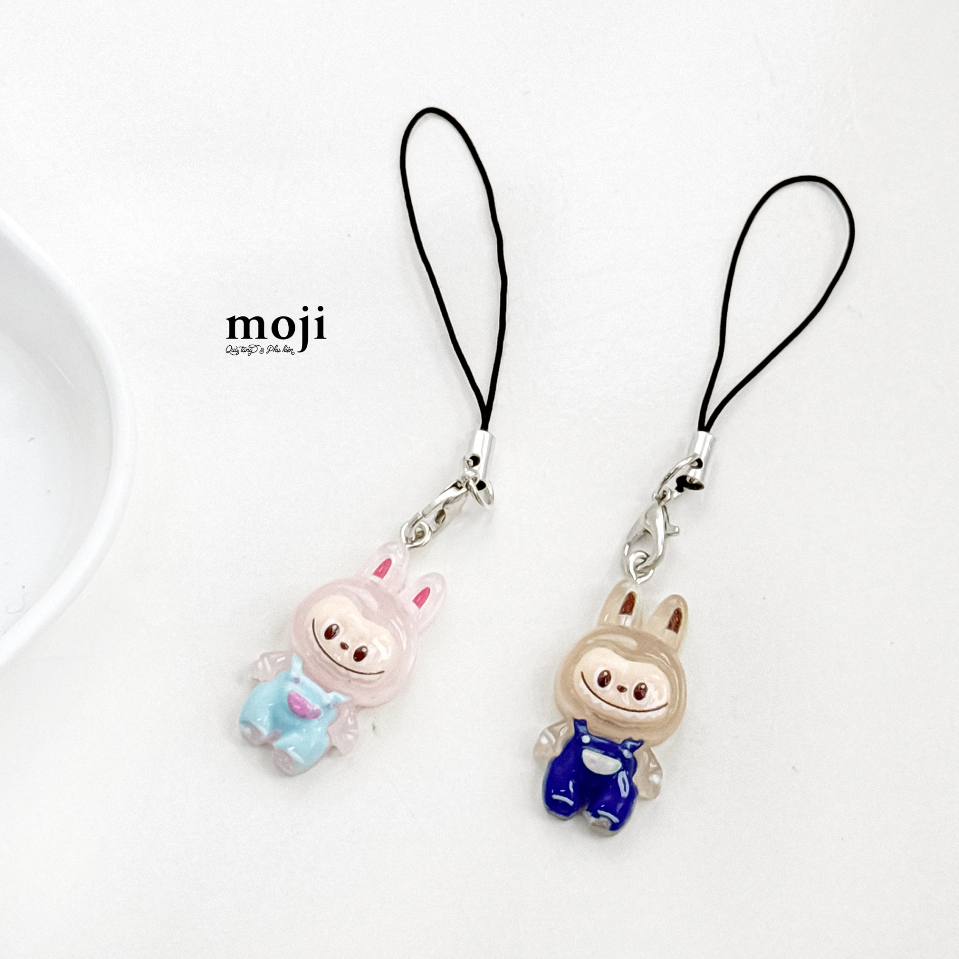 Móc đeo điện thoại unoff Labubu yếm màu đứng