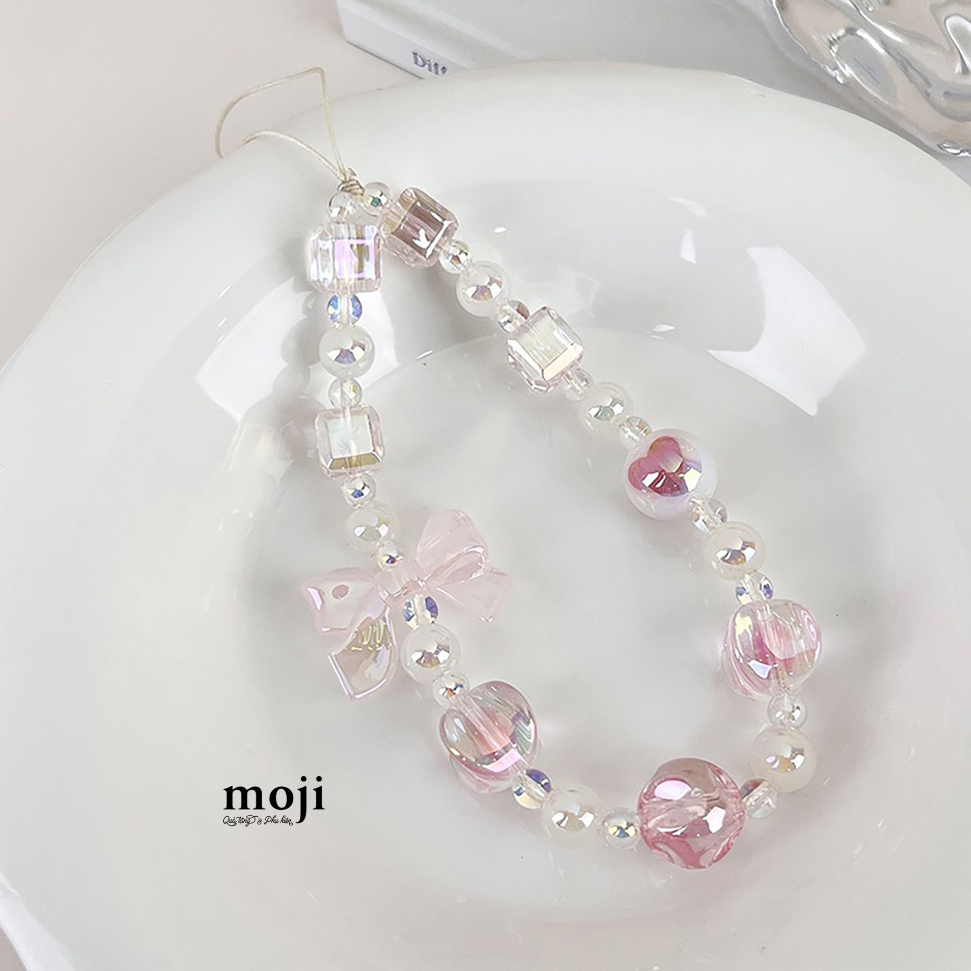 Dây đeo điện thoại Bow nơ heart khối tròn vuông