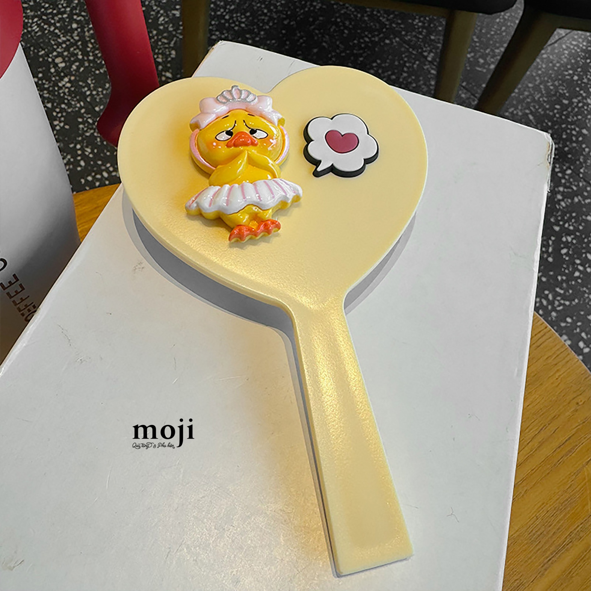Gương cầm tay Upset duck flower yes heart 10x16