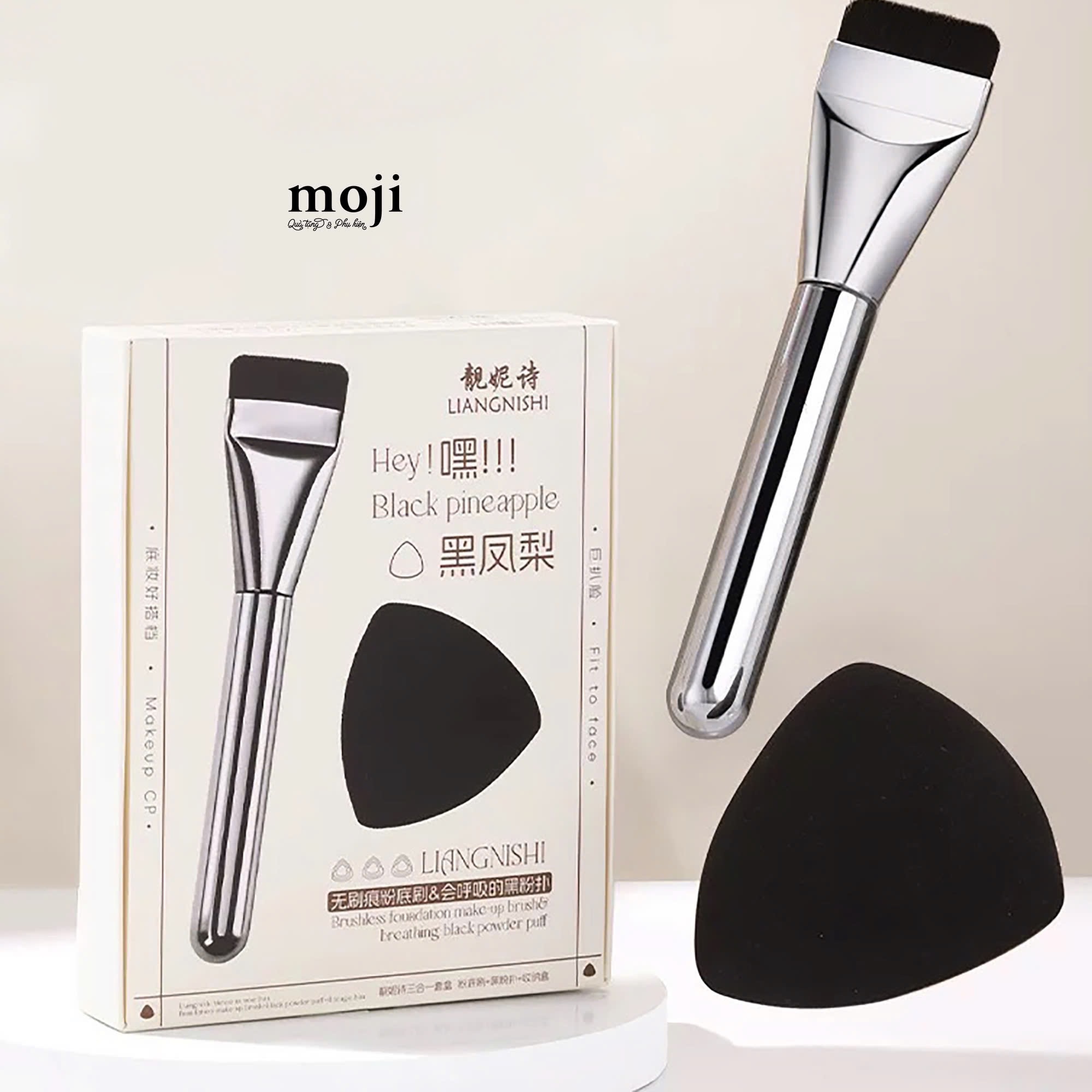 Cọ trang điểm MJ Black pineapple kèm bông phấn