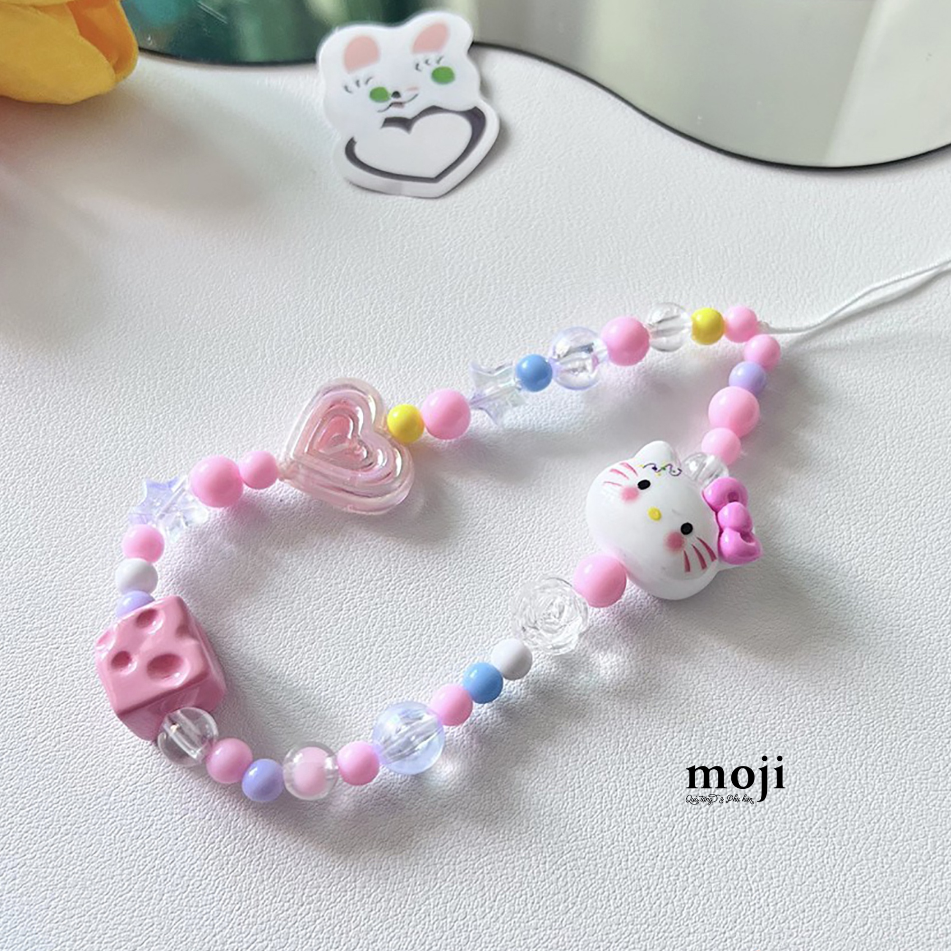 Dây đeo điện thoại Sanrio family Hello Kitty face heart cheese