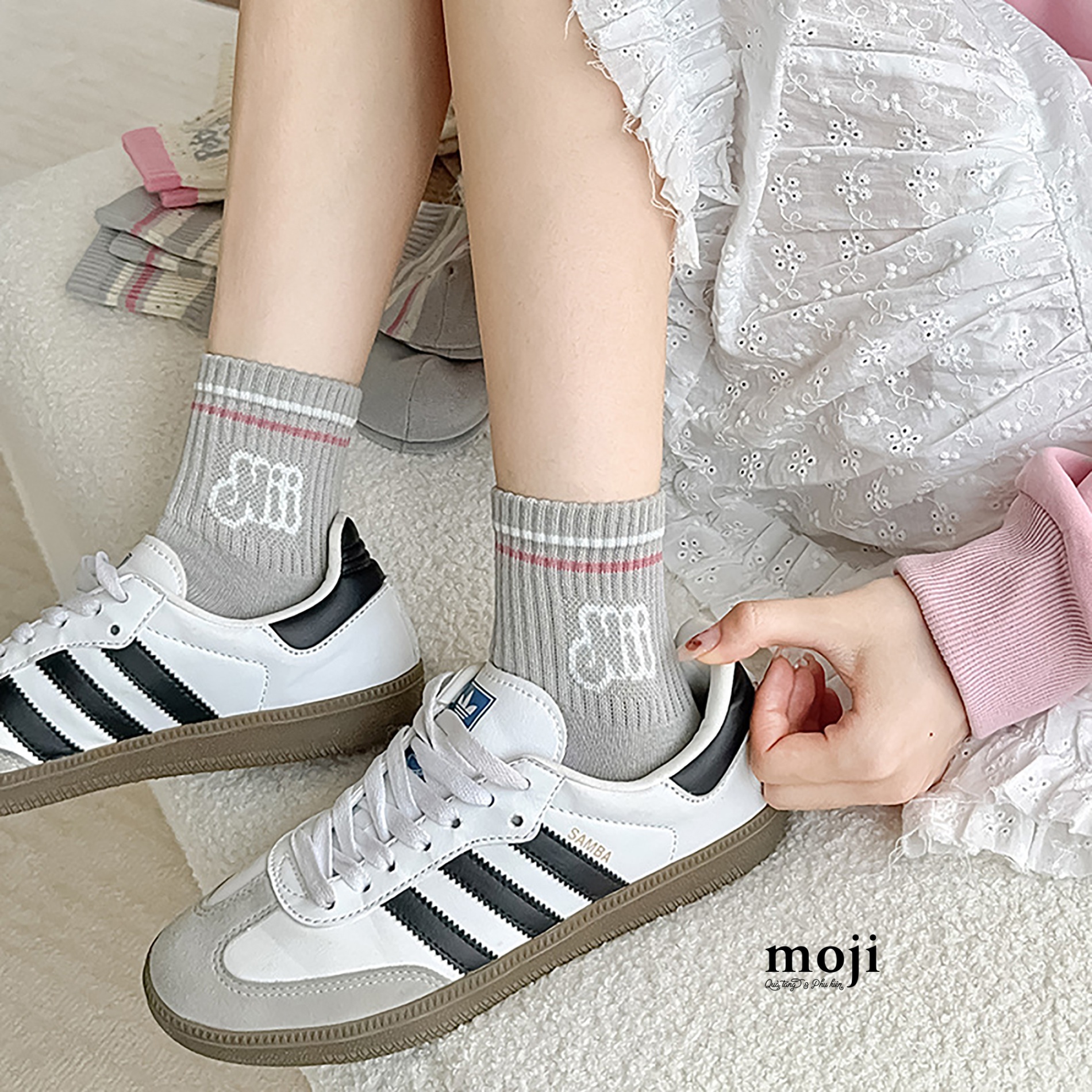 Tất vớ cổ cao Nii viền màu