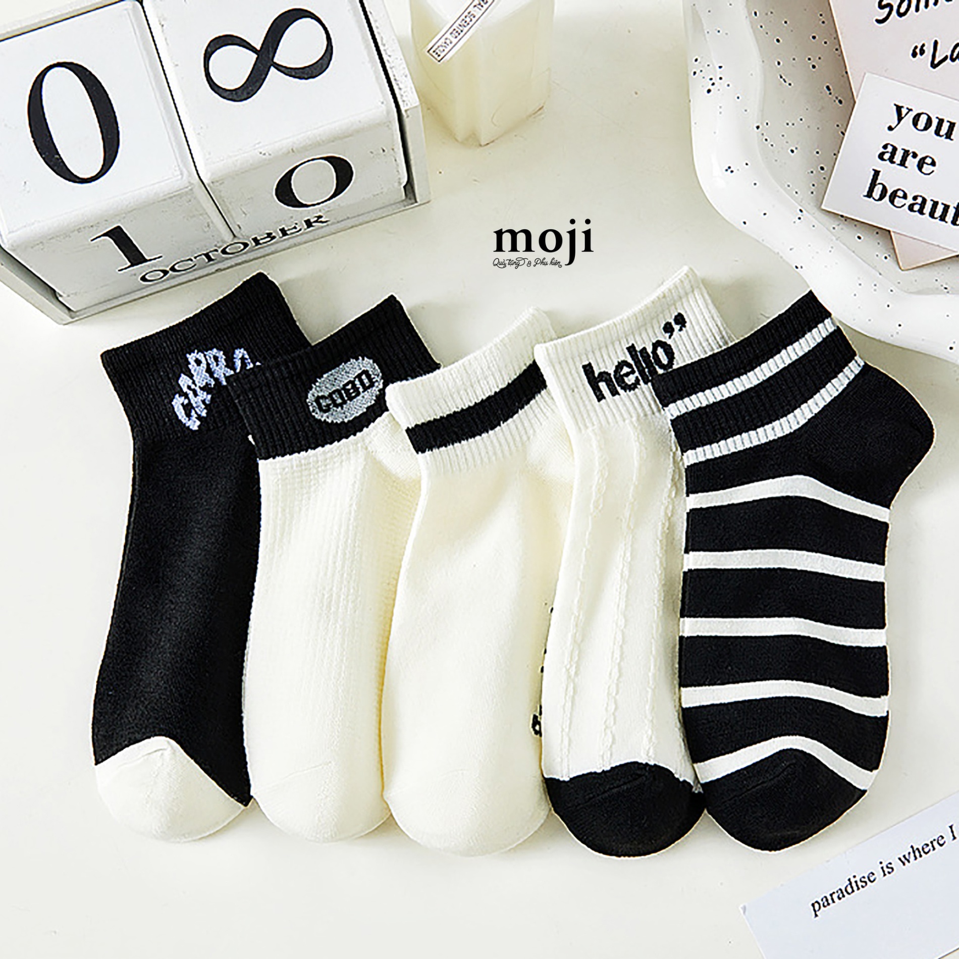 Tất vớ cổ ngắn Black and white hello text sọc ngang