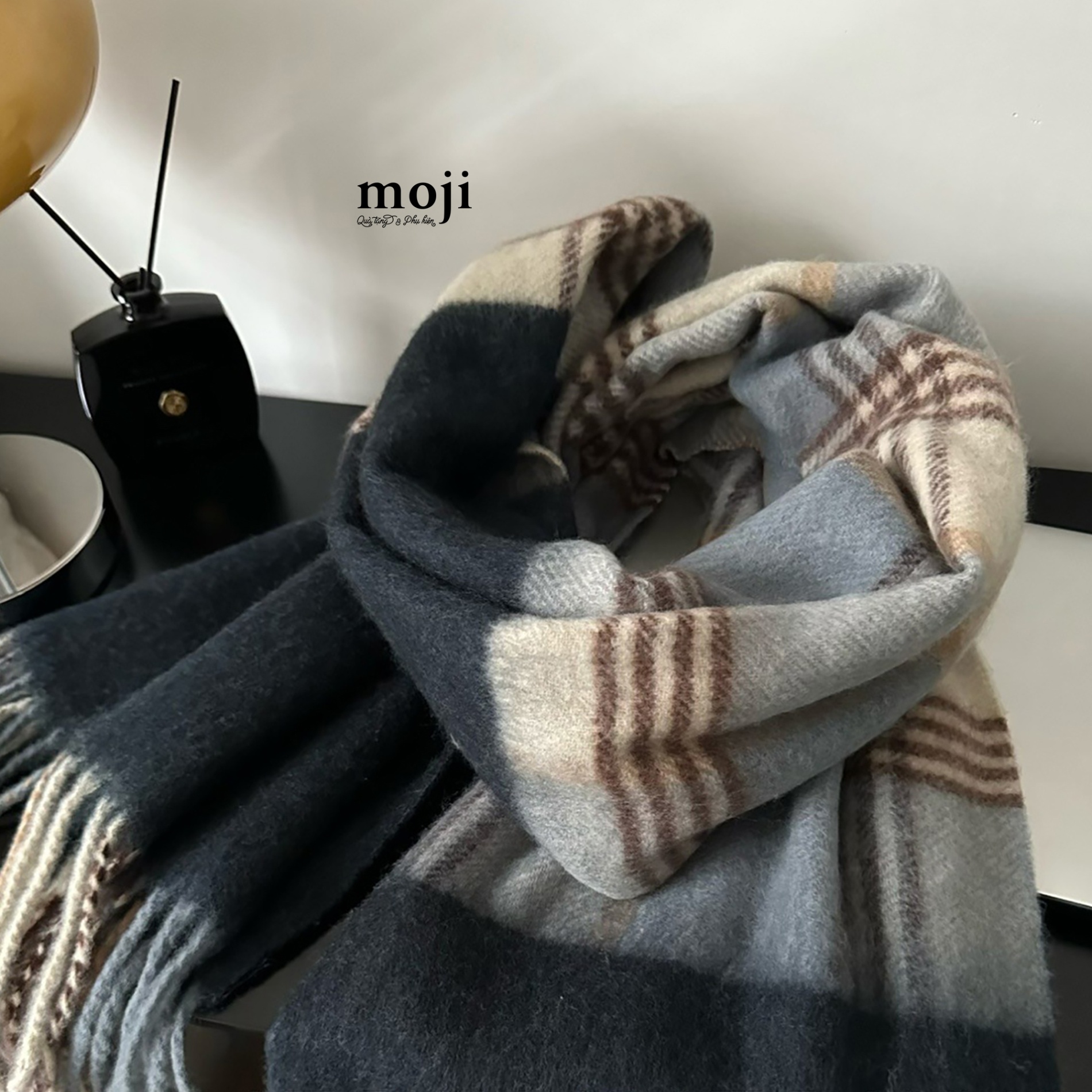 Khăn len cashmere Kẻ ô phối dải màu lớn tua rua 65x200