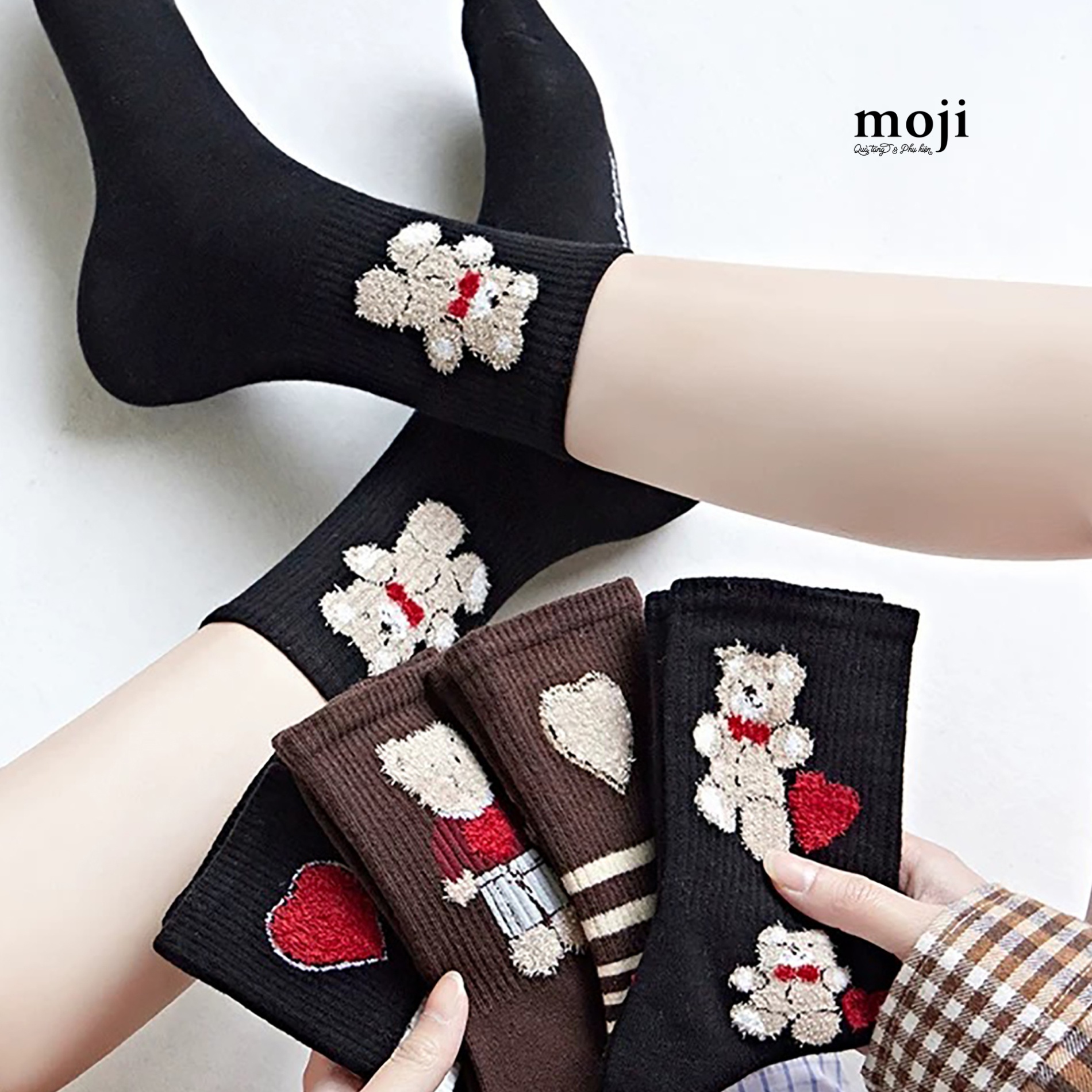 Tất vớ cổ cao Baby bear heart nền màu
