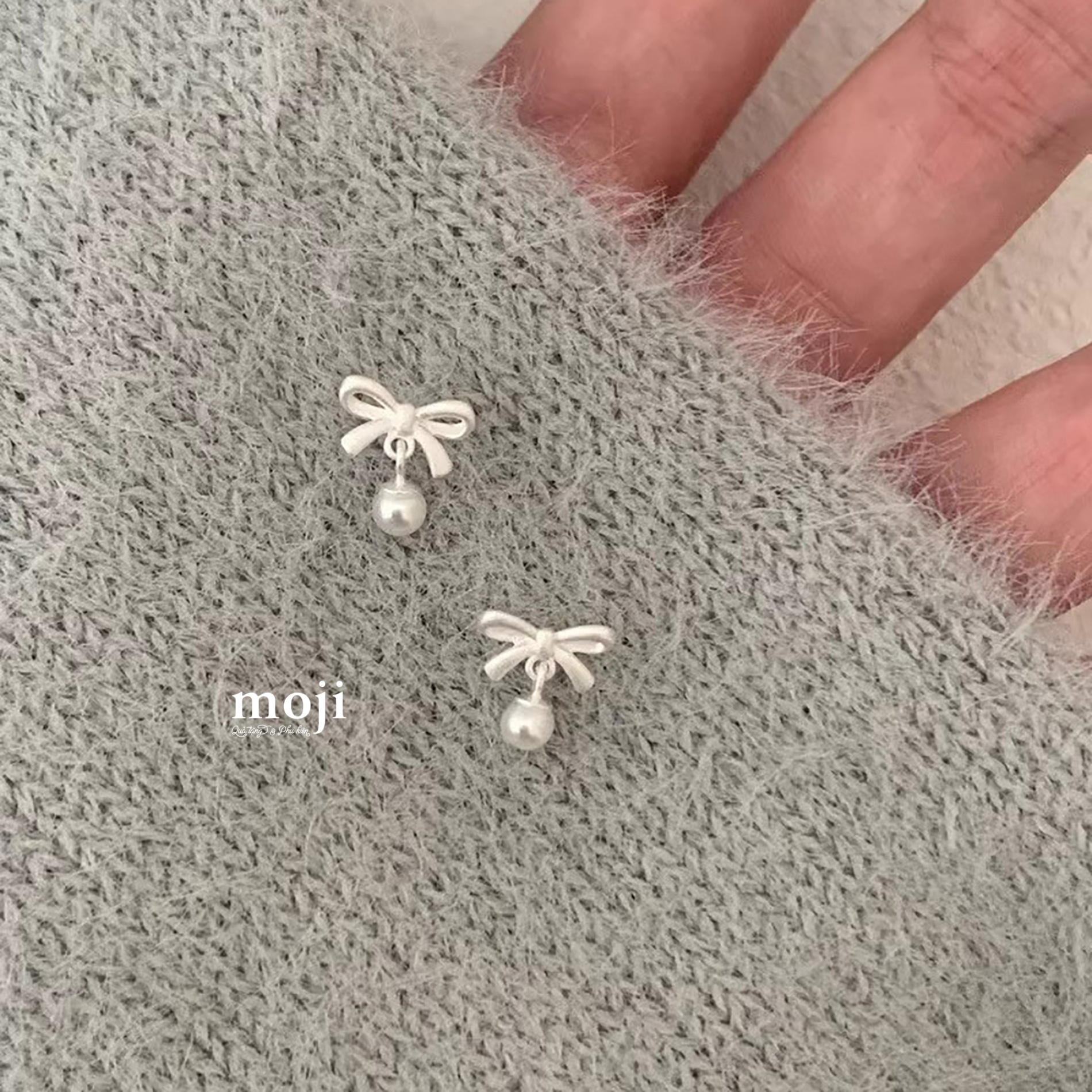 Khuyên tai mạ bạc Bow nơ thả ngọc trai