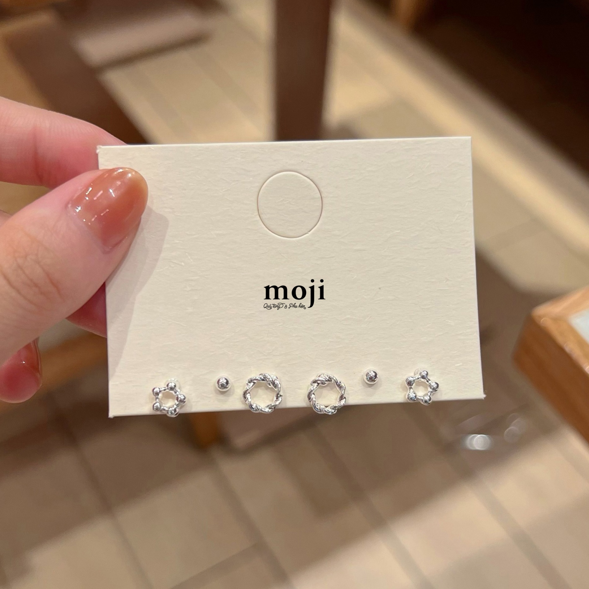 Khuyên tai set6 Vòng xoắn hạt tròn