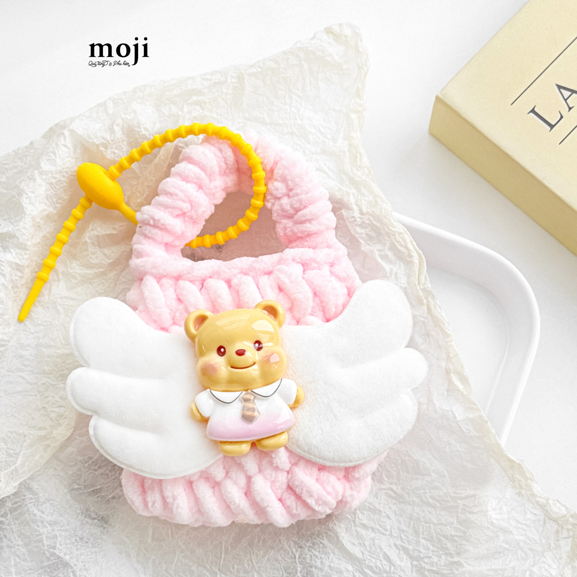 Túi ví đa năng đựng airpods móc len Angel butter bear đeo cà vạt