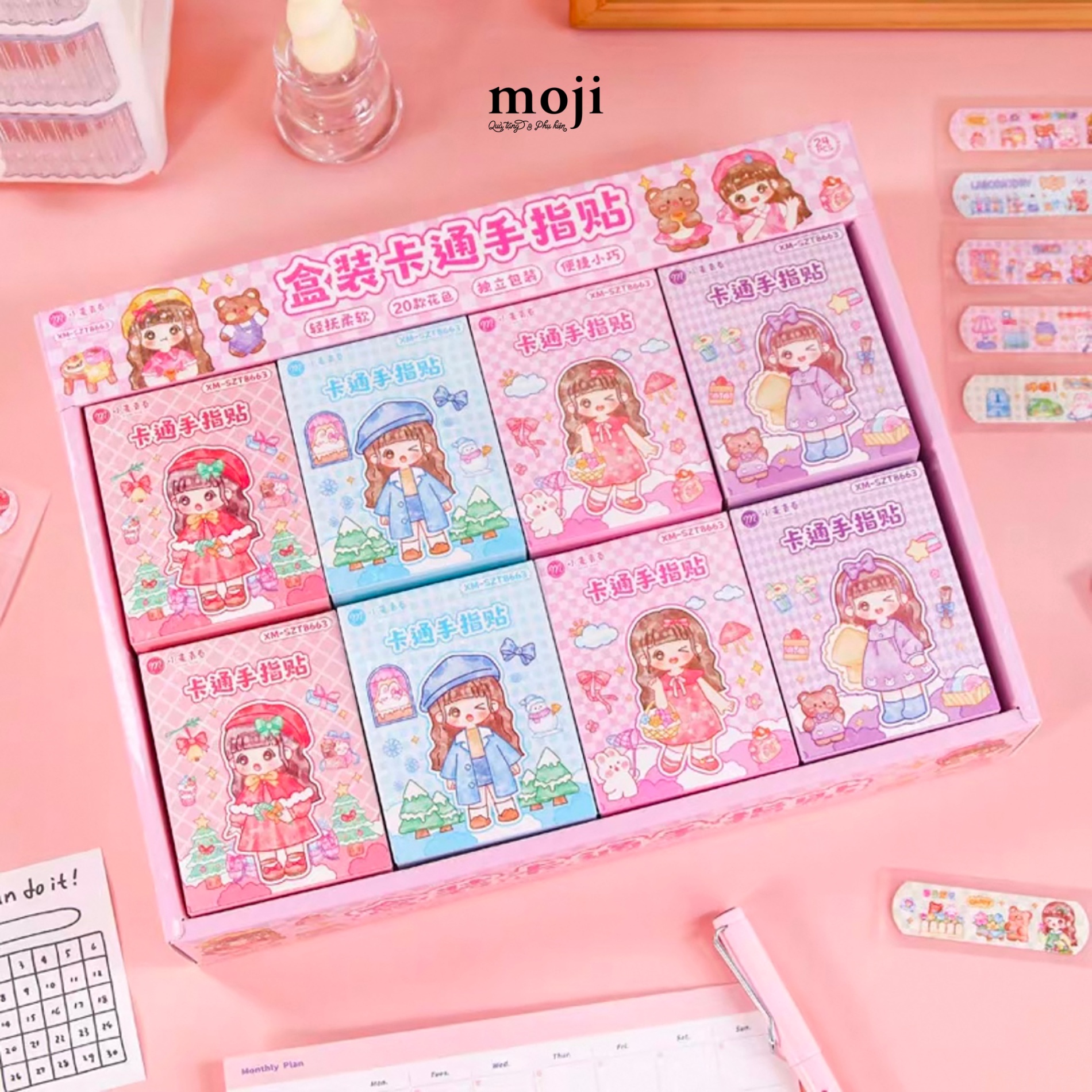 Băng dán cá nhân hộp Little girl cây thông giỏ hoa ôm gối nền kẻ ô set20