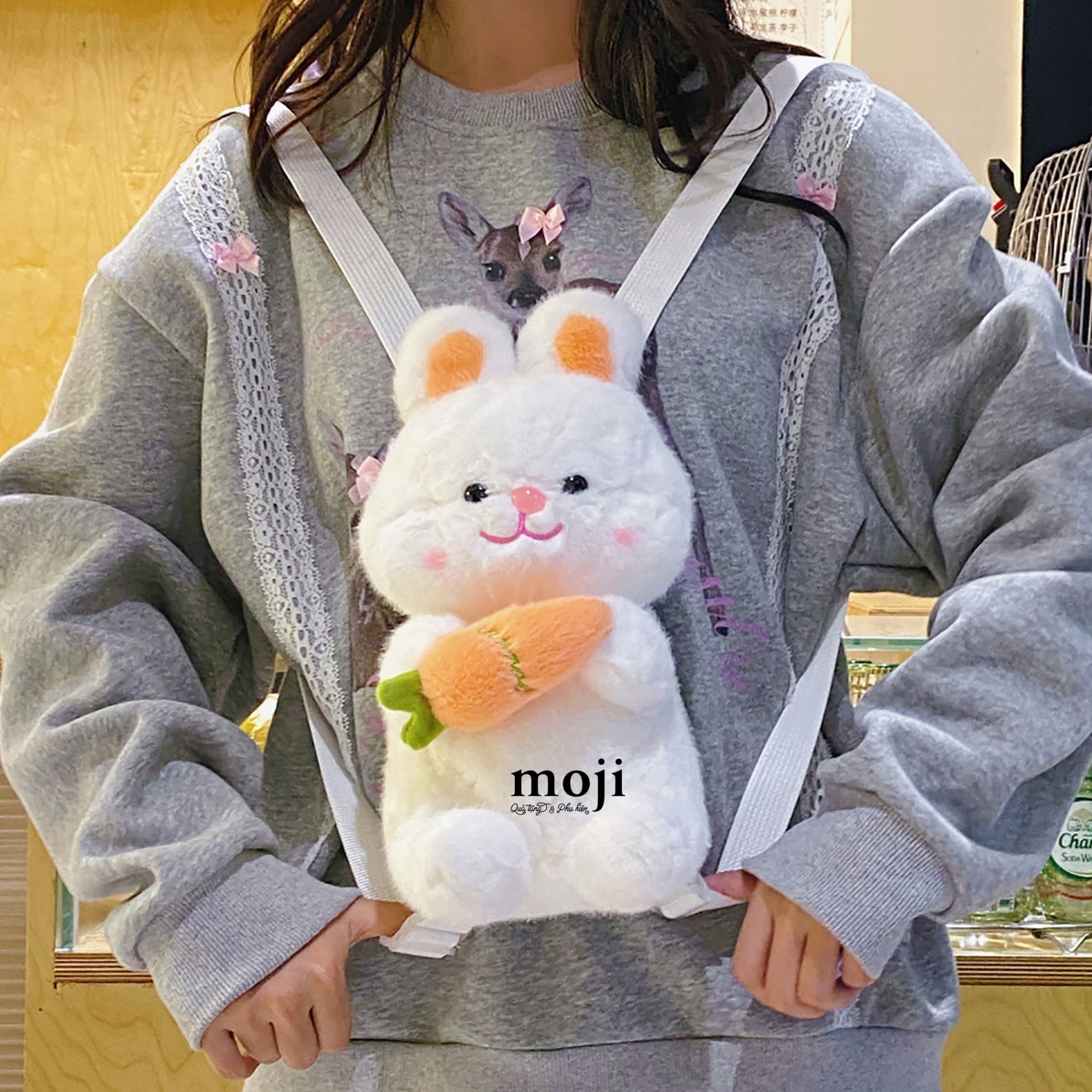 Balo gấu bông Rabbit hug carrot 24cm