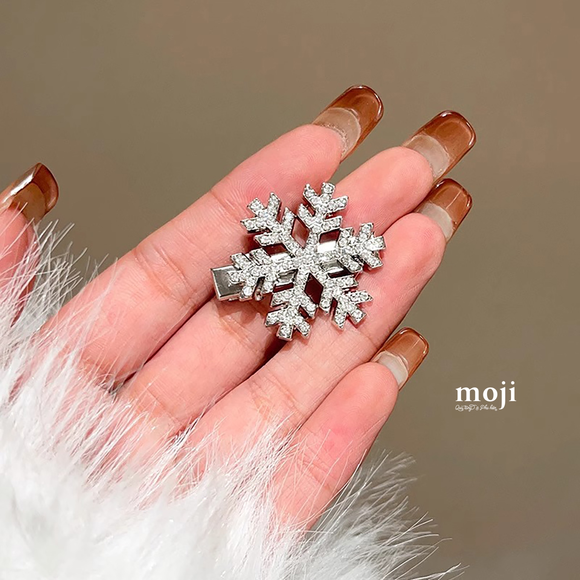 Kẹp tóc MJ Silver hoa tuyết đính đá