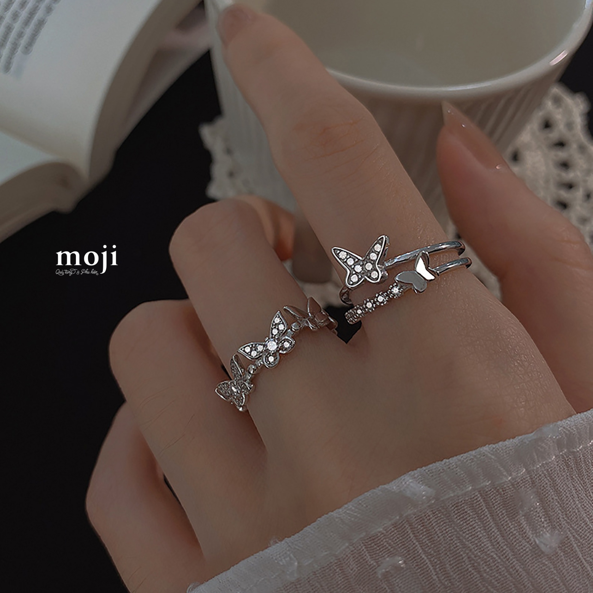 Nhẫn mạ bạc Butterfly đính đá 2 hàng