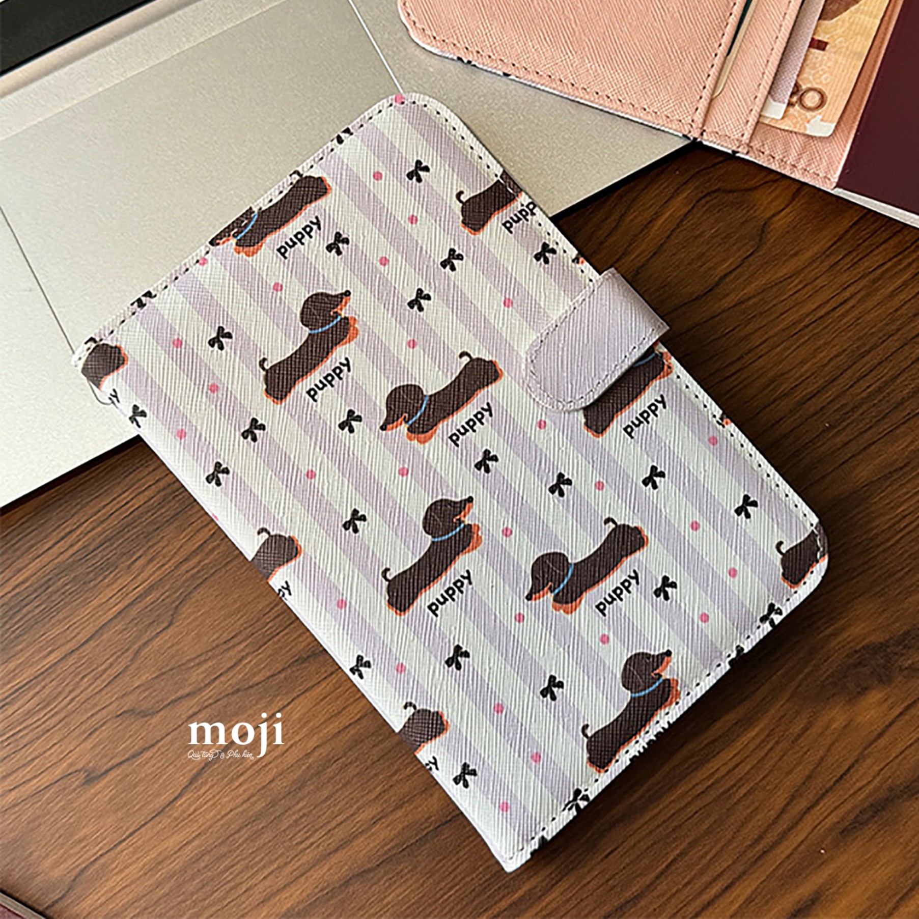 Passport bọc hộ chiếu Dog Dachshund bow nơ chấm bi 11x16