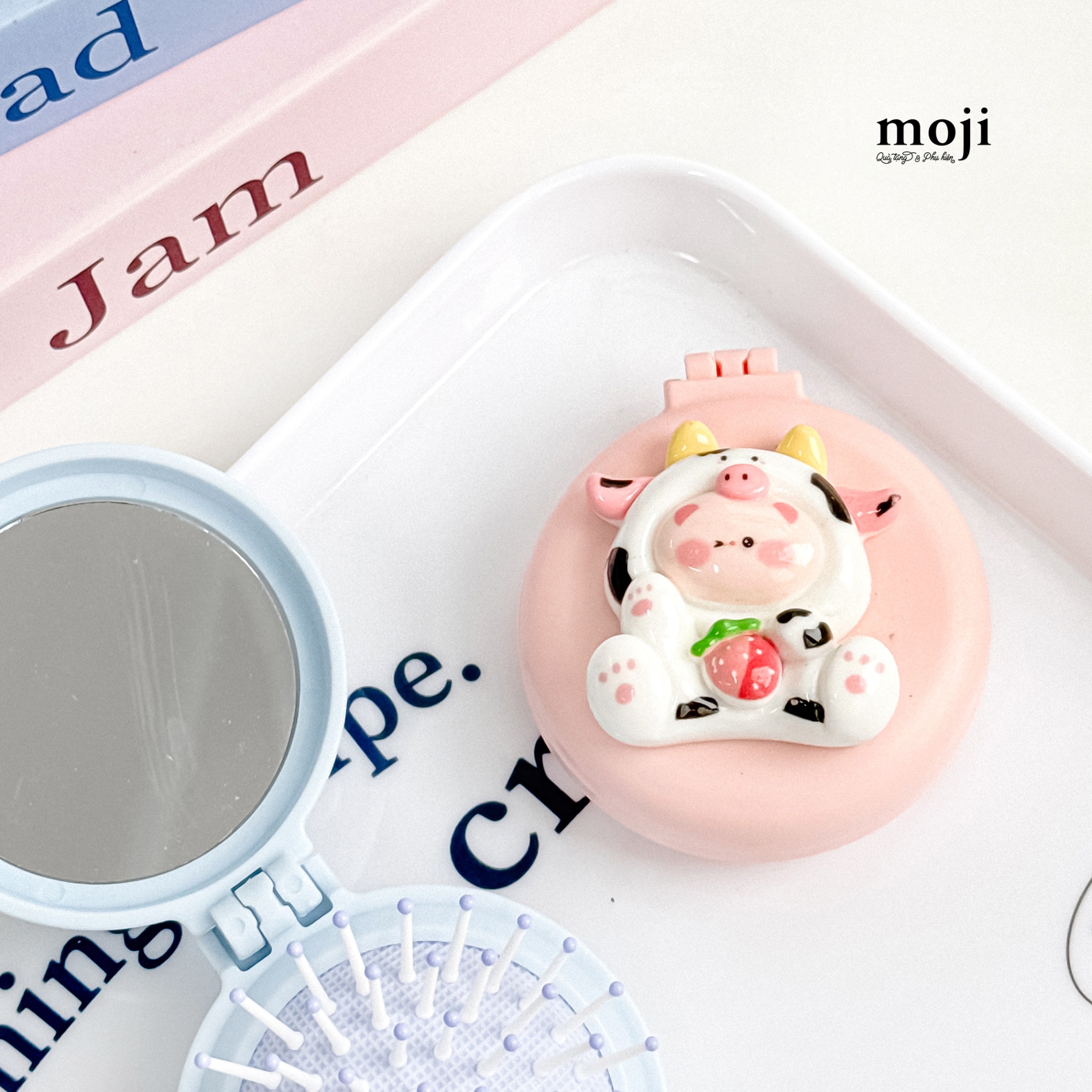 Lược đệm mát xa kèm gương Animal cosplay bò cute fruit cake