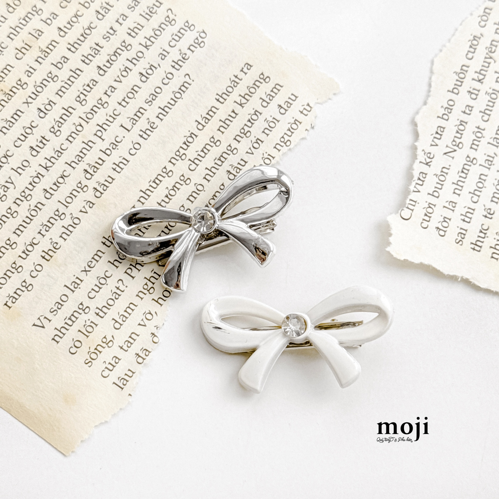 Kẹp tóc MJ Bow nơ đính đá tròn