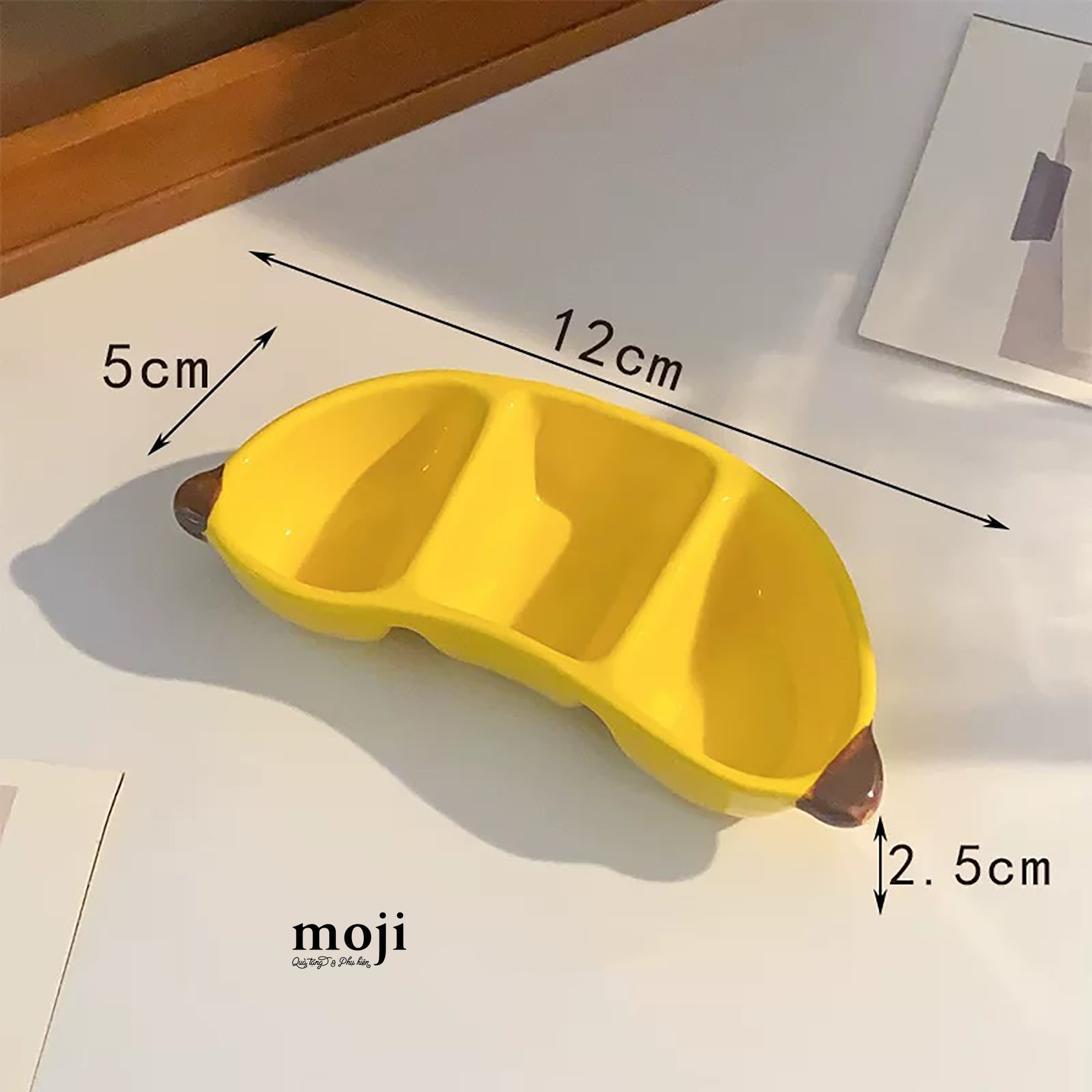 Đĩa gốm sứ mini Fruit banana 3 ngăn 2x5x12