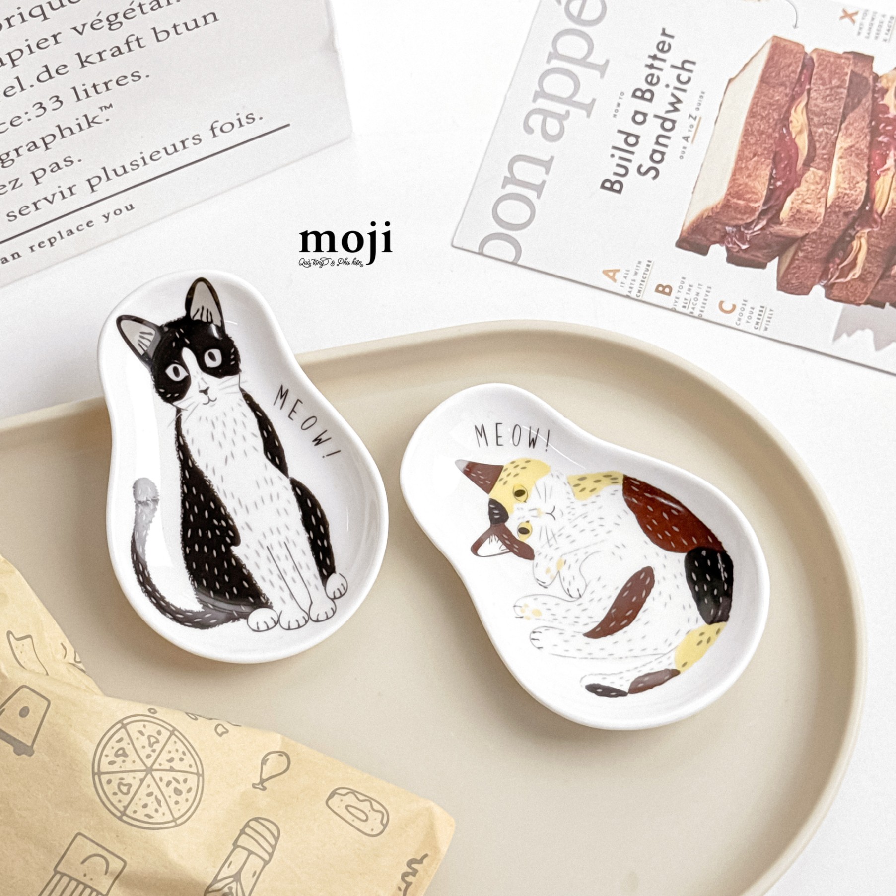 Đĩa gốm sứ mini Cute cat ngồi nằm dáng quả lê 10cm