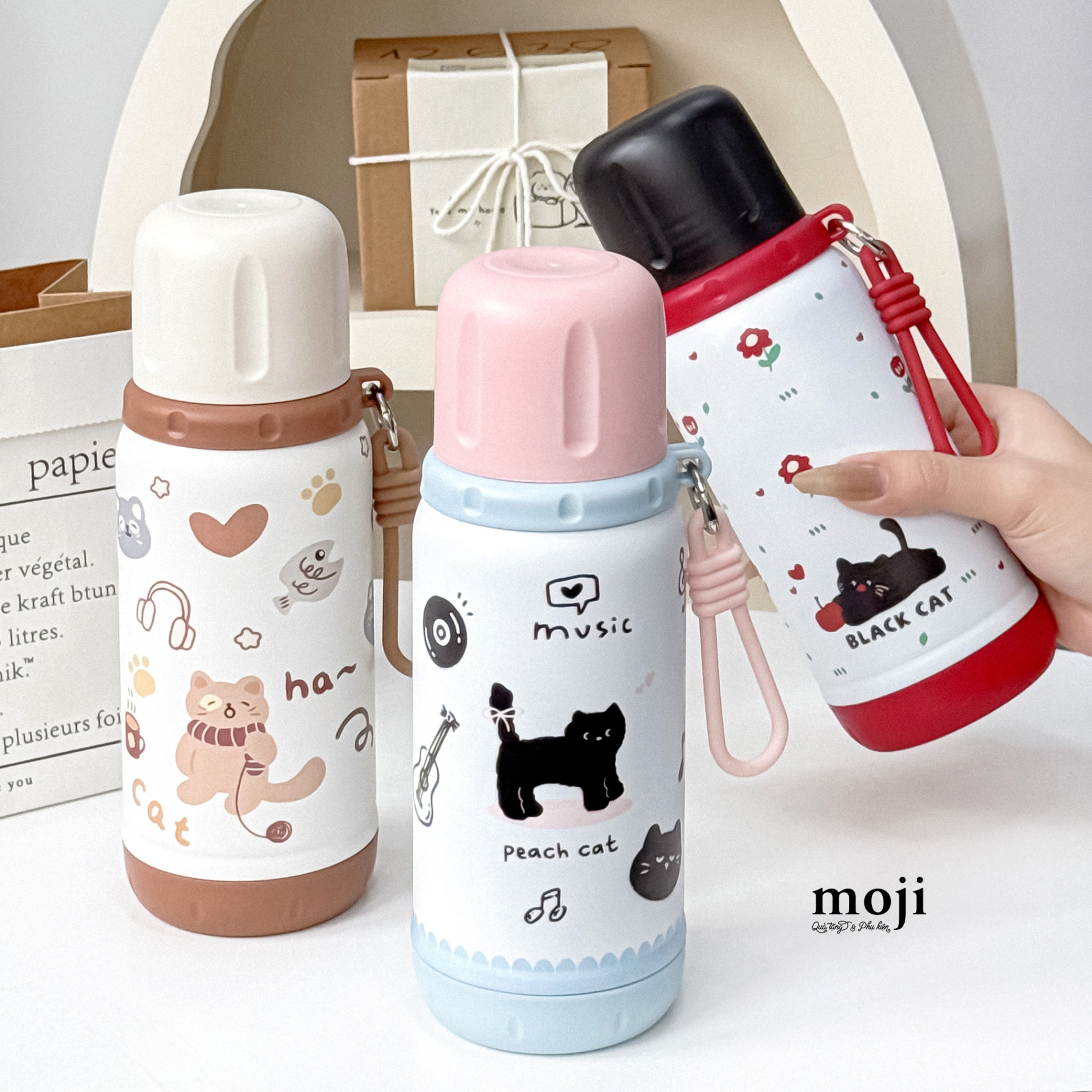 Bình nước giữ nhiệt nắp cốc Colorful cat warm flower music âm nhạc kèm móc 550ml